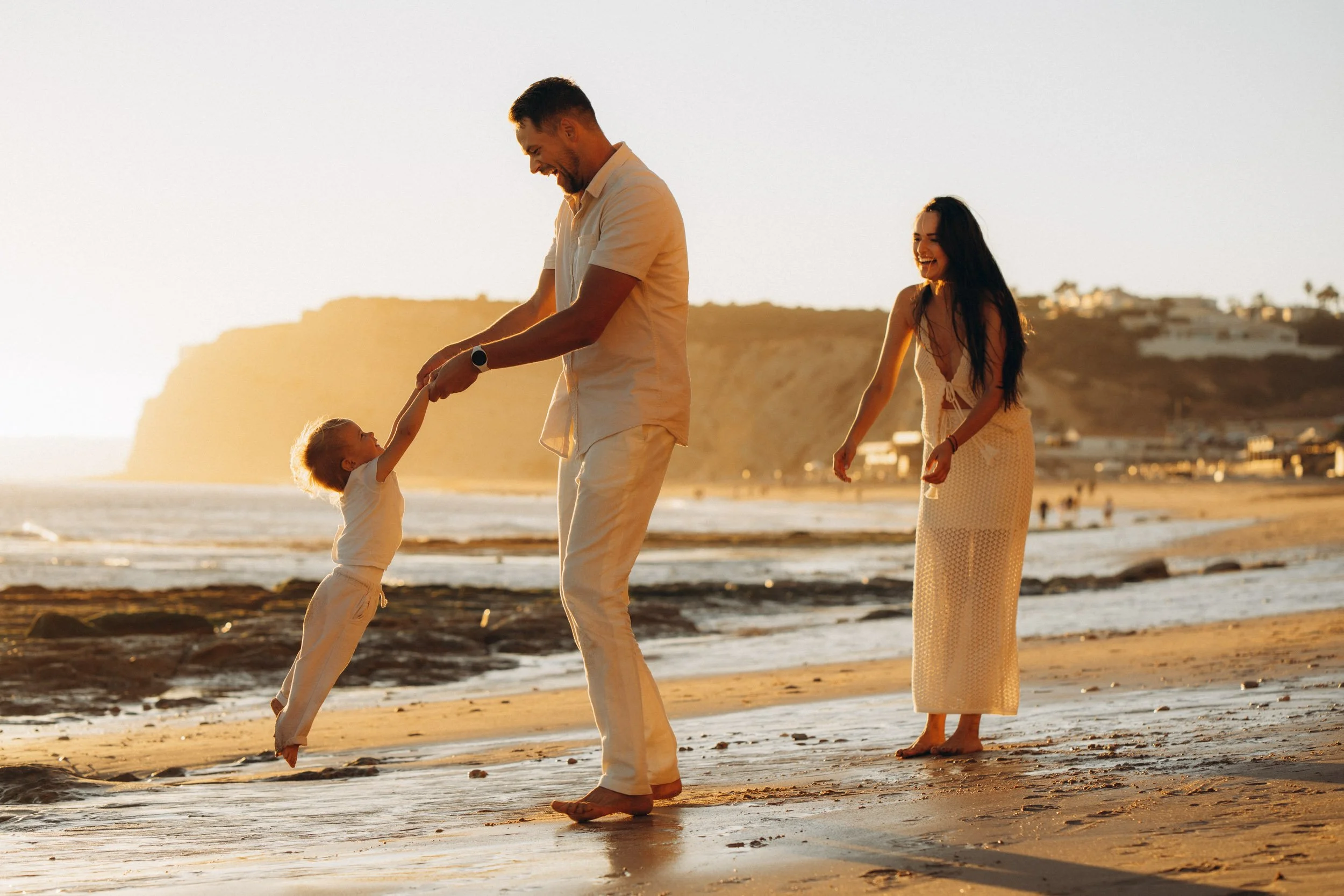 Family photoshoot at Praia do Porto do Mòs, Lagos, Algarve.