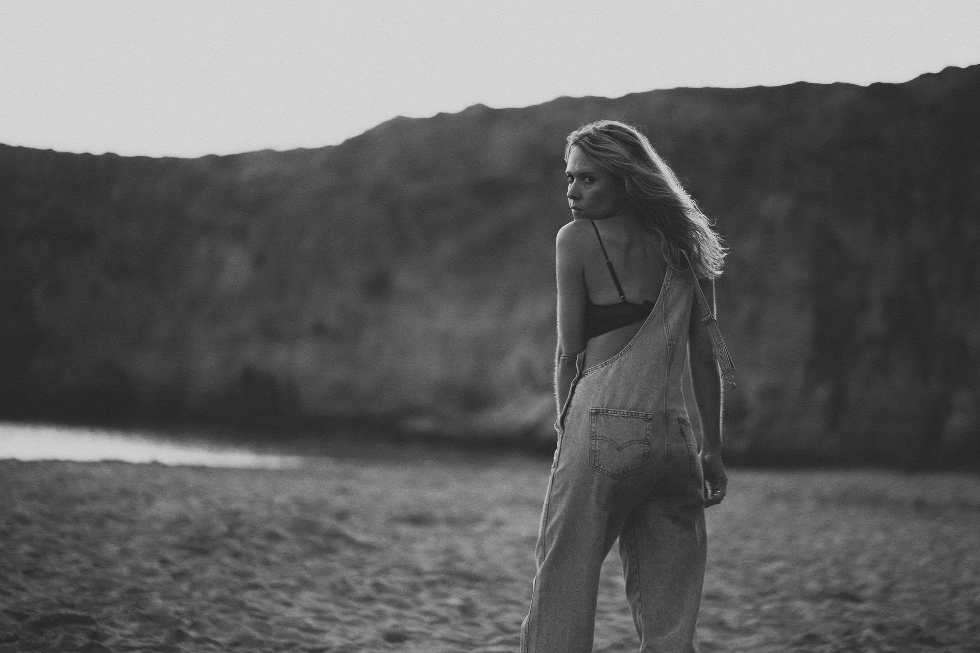 A quiet portrait moment on one of Sagres’ most dramatic beaches.