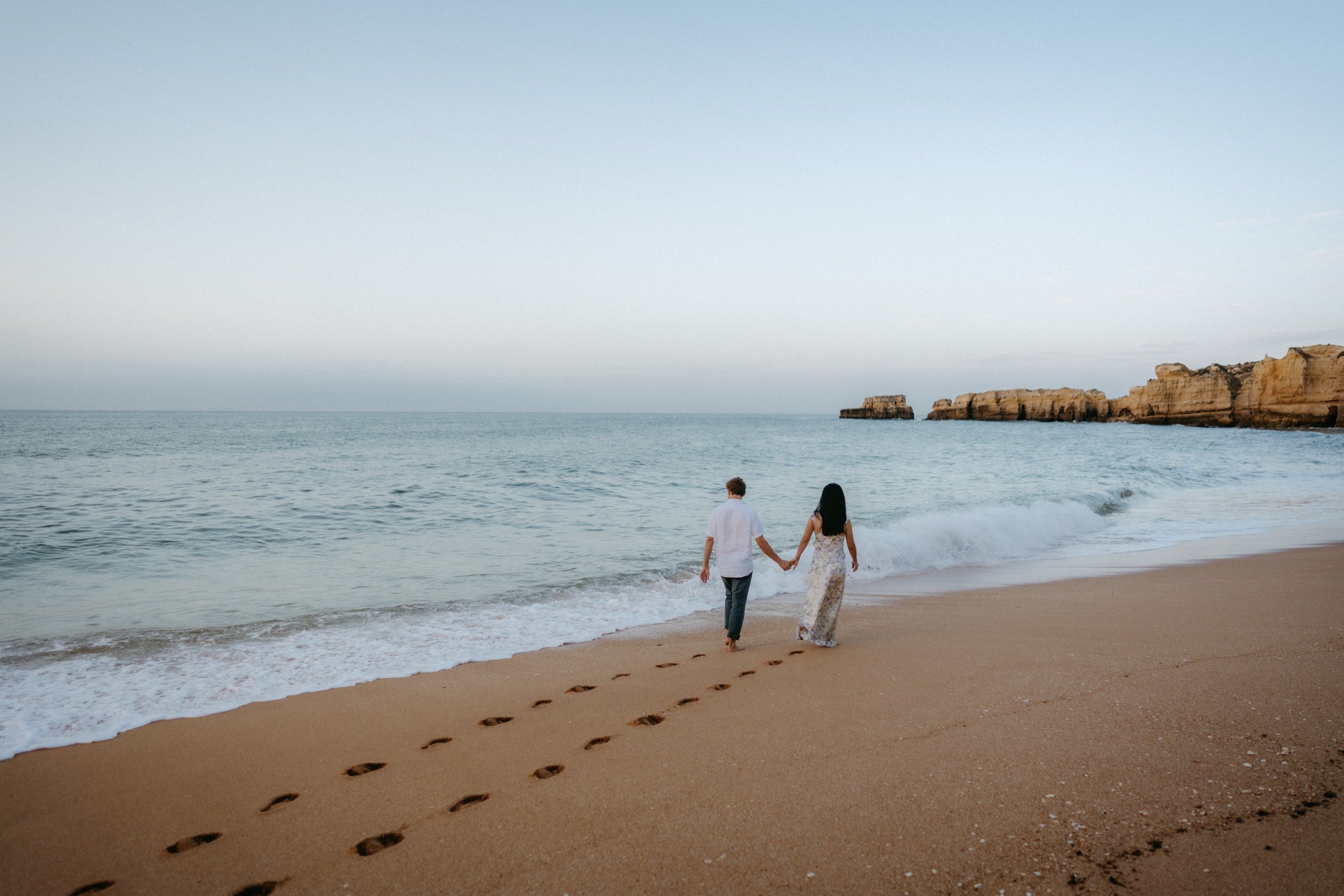 Praia da Coelha couple & engagement photoshoot