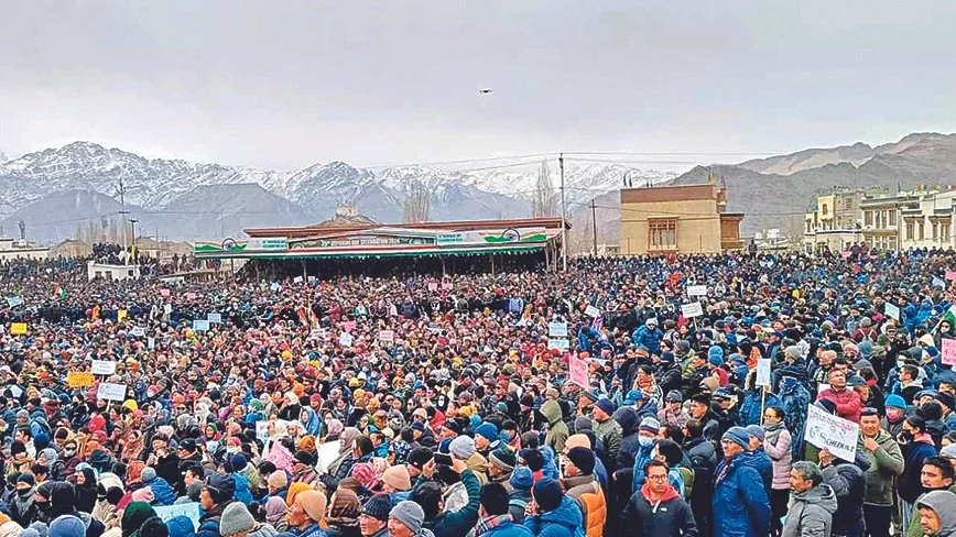 People in thousands gather in Ladakh over their Sixth Schedule demand