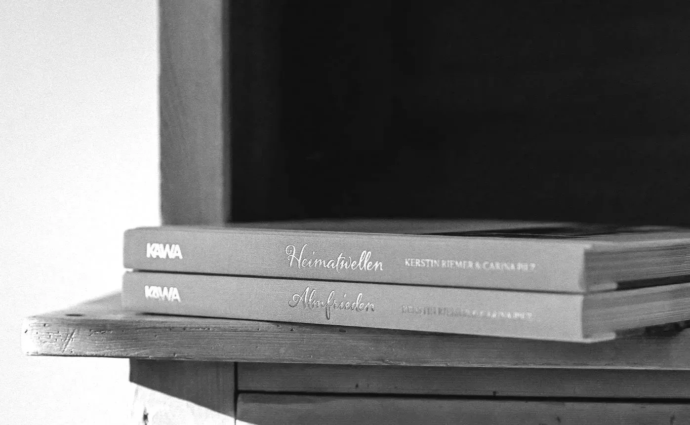 Chiemgau Bücher Almfrieden und Heimatwellen von Kerstin Riemer