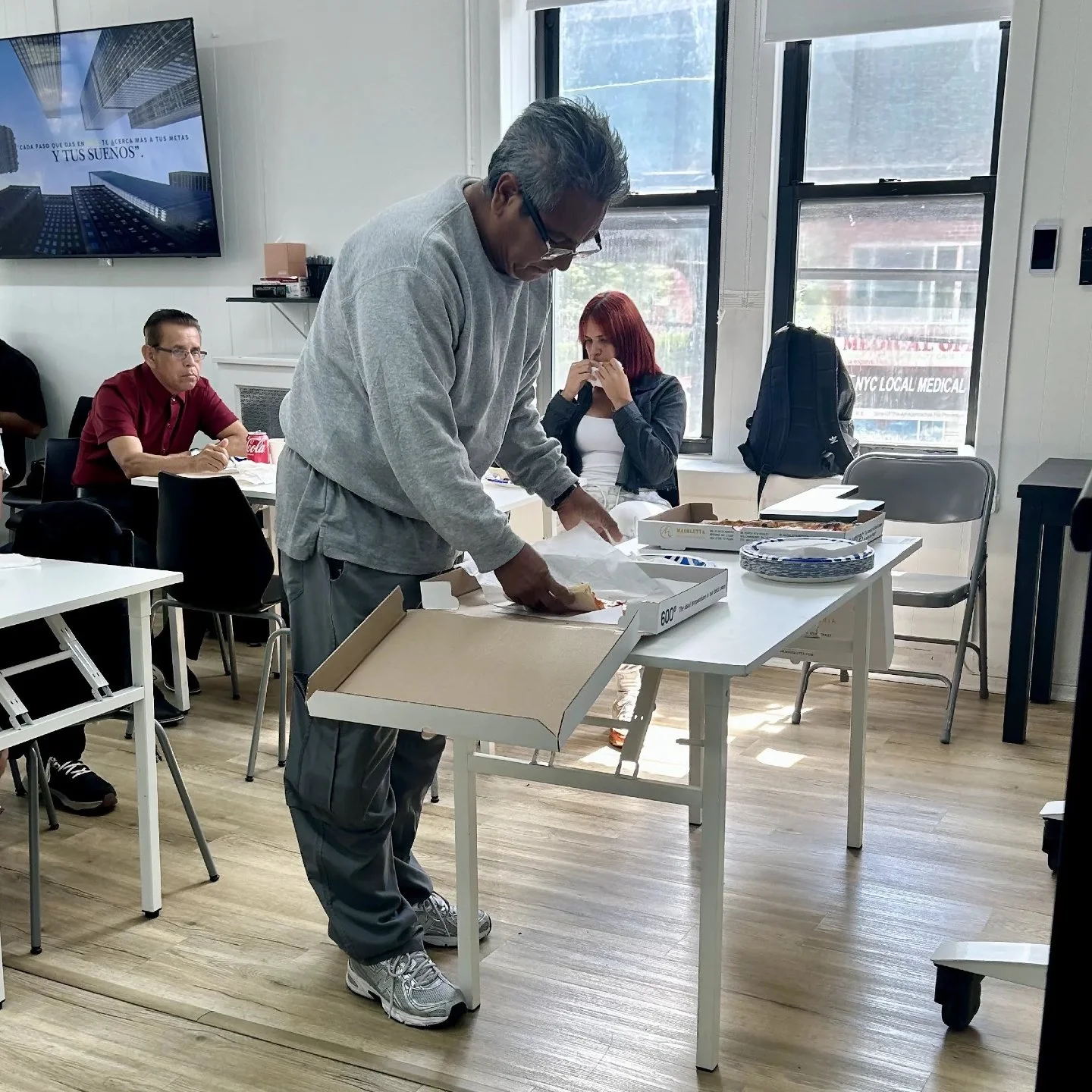 🍕 A Slice of Kindness! 

Huge thanks to @sliceouthunger for fueling our first week at NICE with delicious pizzas! It was the perfect start to the semester. 🙌

#Pizza4Good #NICEStart #Grateful #SemesterKickoff #FoodForThought #CampusVibes #Community
