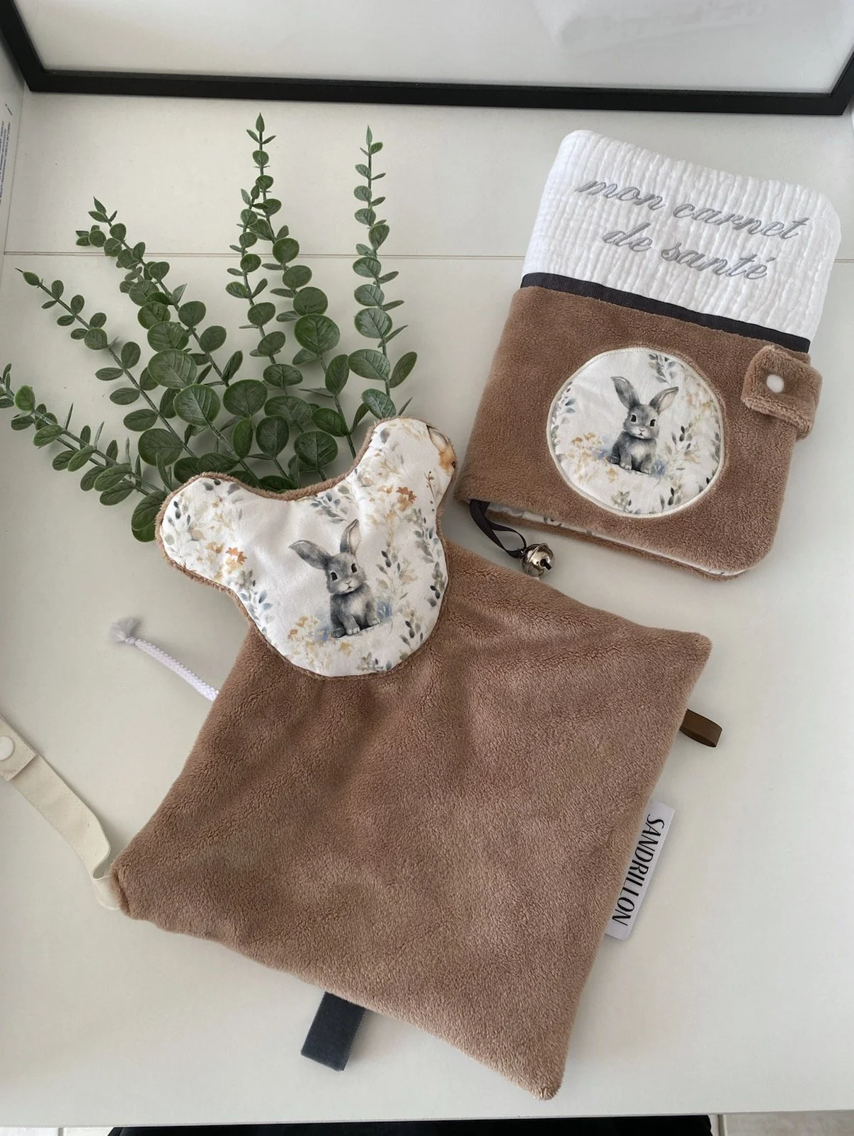 DOUDOU ET PROTÈGE CARNET DE SANTÉ SUR-MESURE