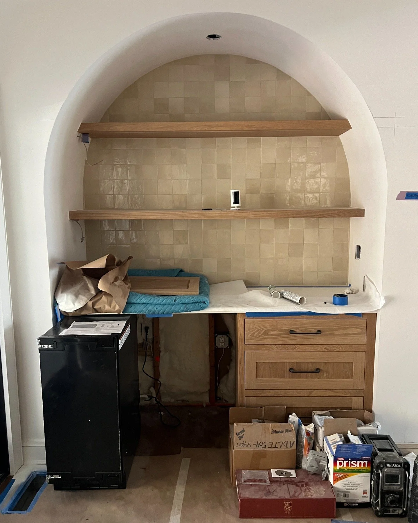 Our casita project is steadily coming together. Swipe through to see the progress. Working with @jtwdesignllc &amp; @gardnerbuilt, we&rsquo;ve installed the kitchen hardware, set the countertops, and started the backsplashes. It&rsquo;s been a great 
