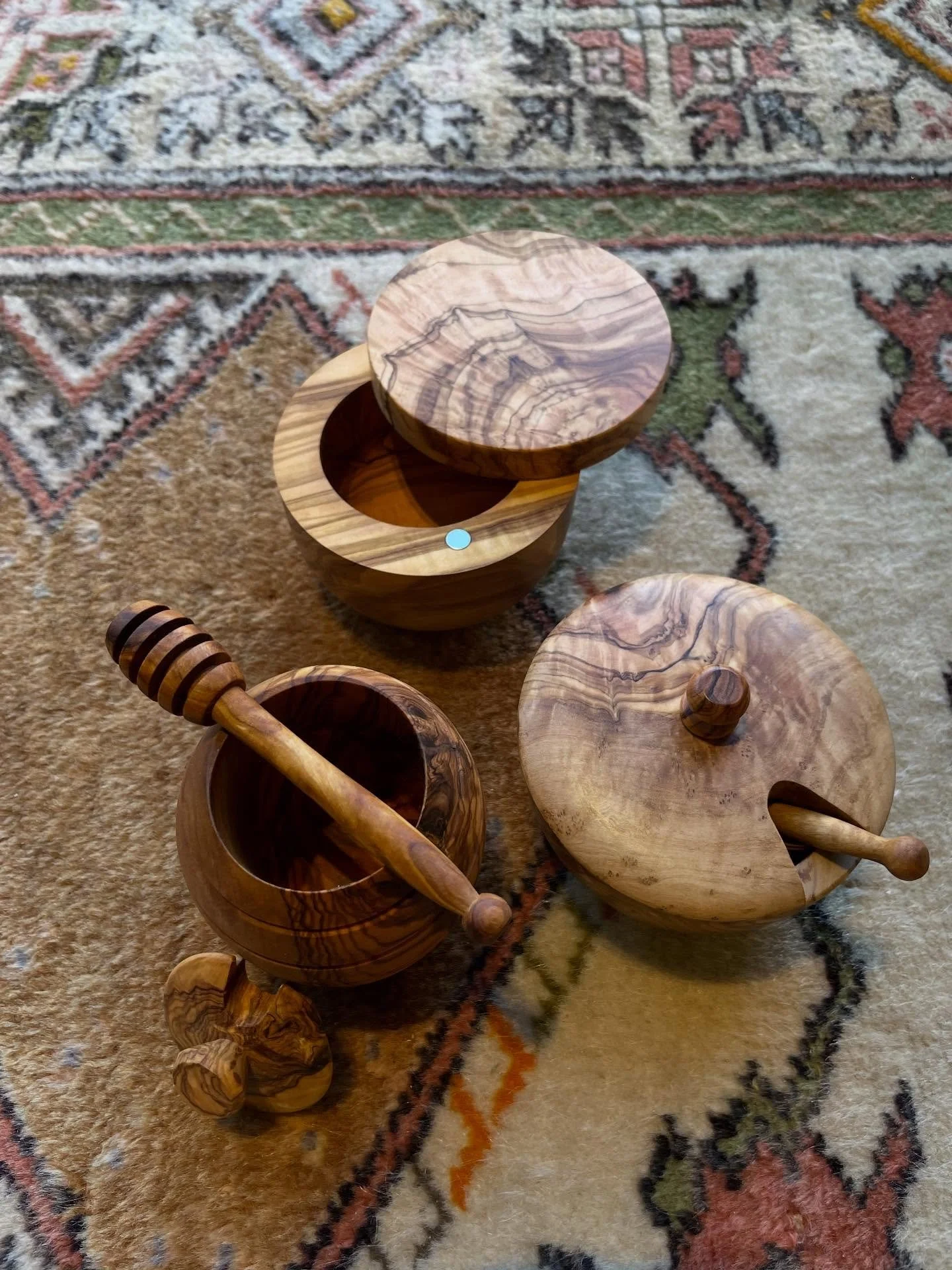 New styles have been added to our natural olive wood collection! ✨ They make a great gift! 🤎

#shopsmall #eauclairesmallbusiness #smallbuisness #eauclaire