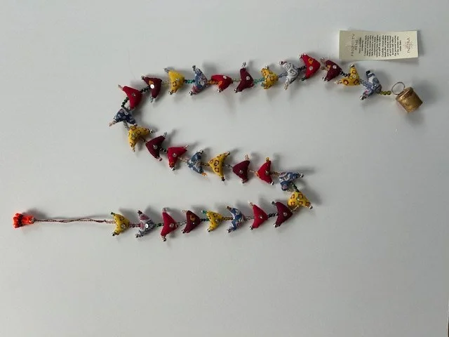 Prosperity Hen Strand
