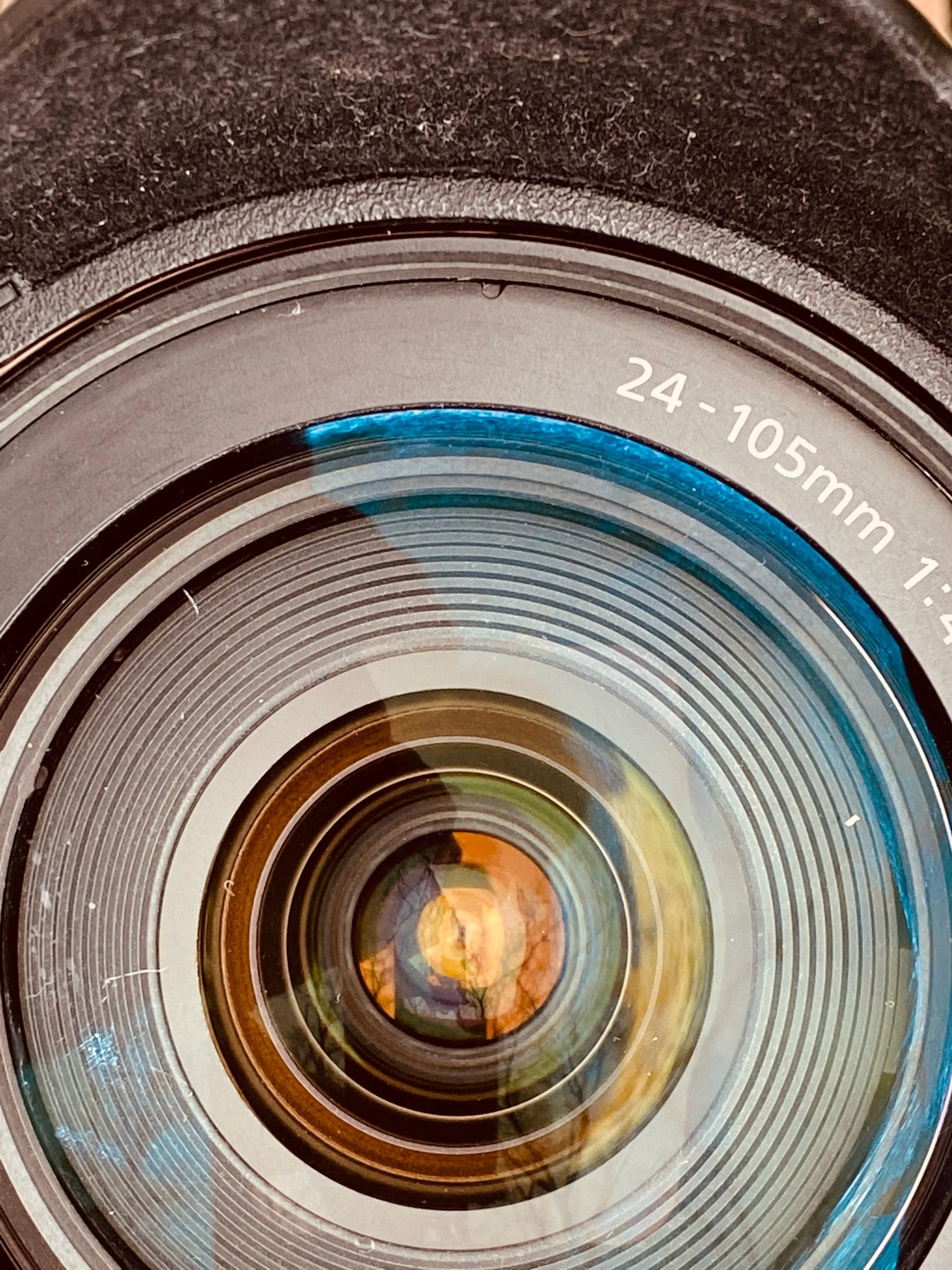 For me, photography is more than capturing what&rsquo;s there &mdash; it&rsquo;s about discovering the unexpected, embracing the abstract, and finding art in the way we see.
.
Sometimes, the magic begins with the lens.
.
📷@catherine_hartigan_photogr