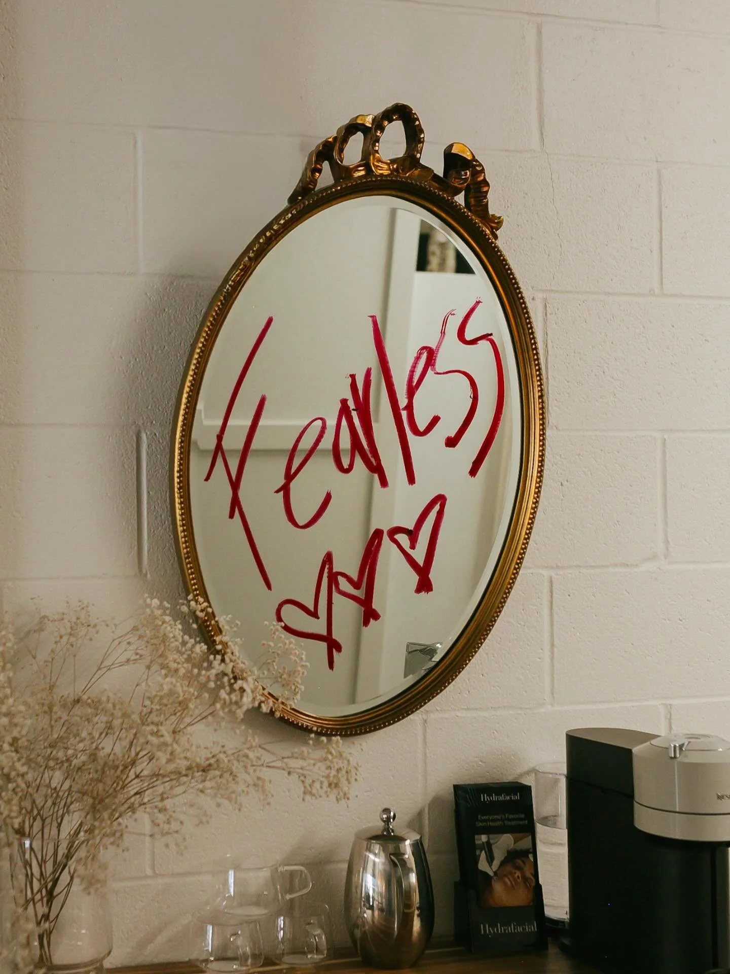 This is your friendly reminder. 
We help you become fearlessly CONFIDENT 🔥

#confidenceboost #fearlessmindset #feelinggood #helenamt #skinconfidence