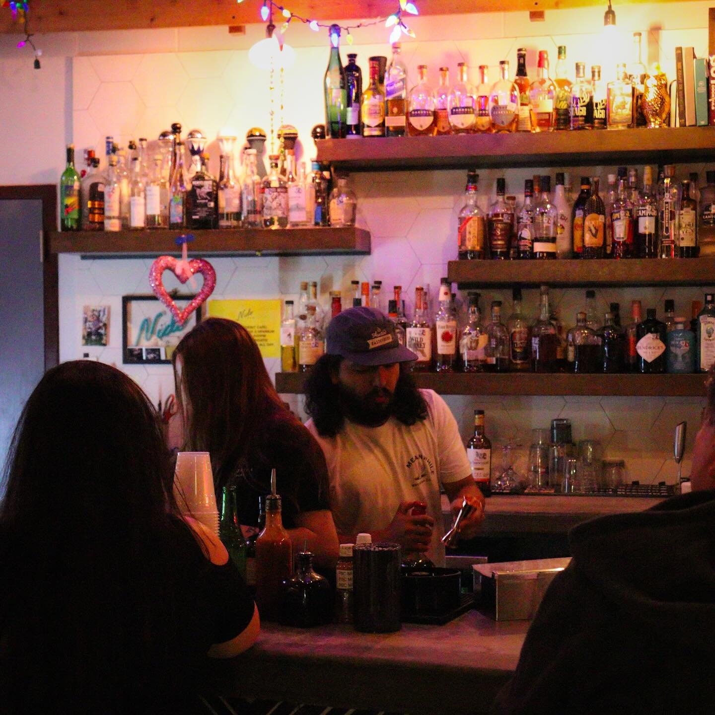 Action shots of some of the Nido MVPs 📸

#bar #barnido #cocktails #foodie #golondrinafoodpark @golondrinafoodpark #weekend