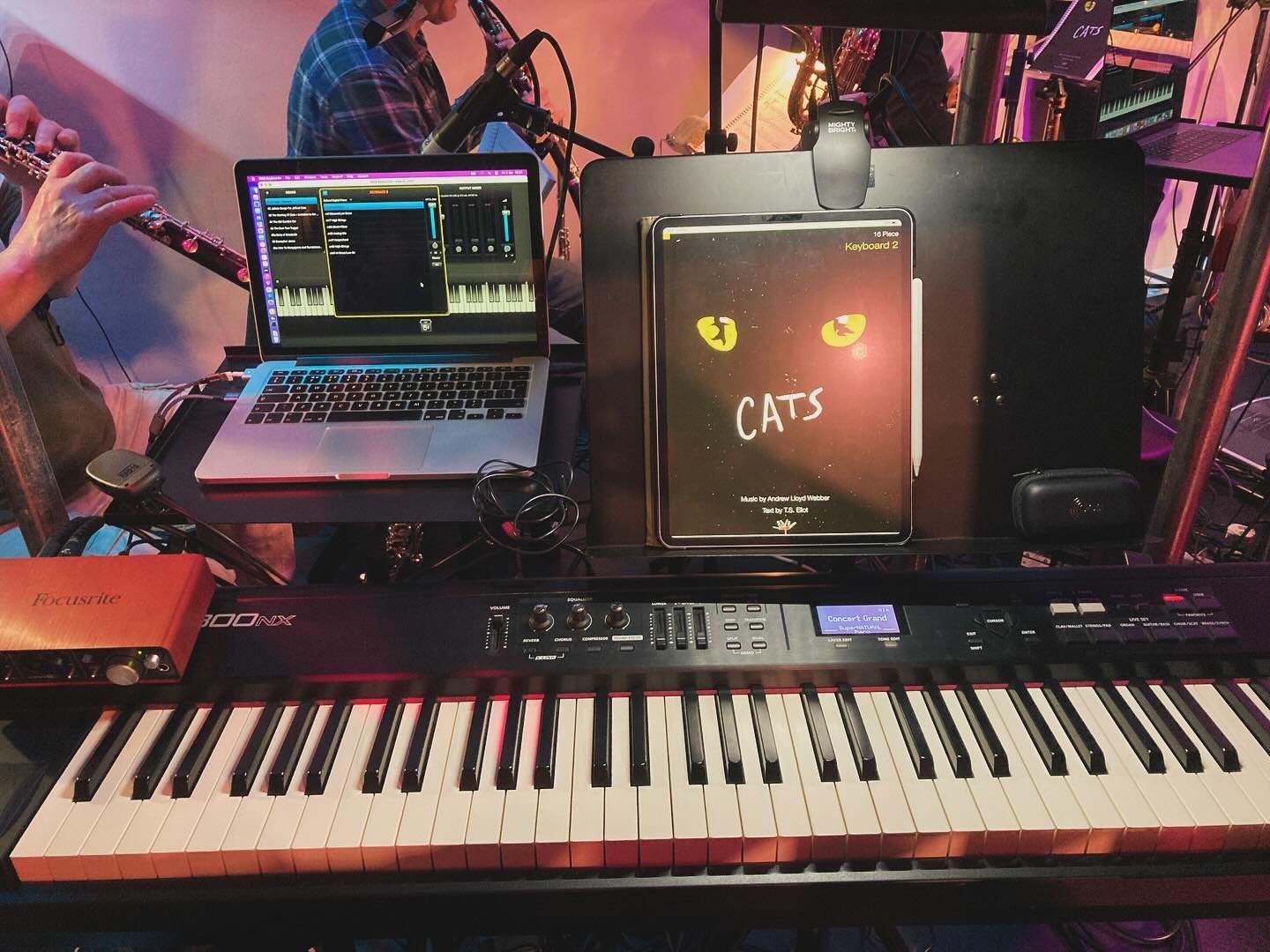 My office for the next week! π΅ πΉ #catsmusical #keys2 #musicaltheatre #leicestertheatregroup #suetownsendtheatre
