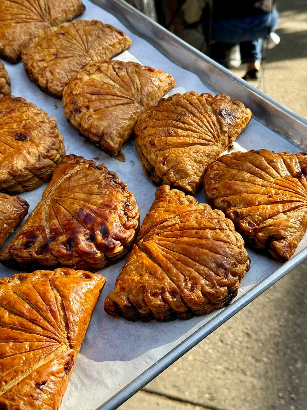 RADIO 🩷 FINK&rsquo;S 

Plumcot Turnovers with Bayleaf Custard all weekend long at our Greenpoint location. 

Dropping at 10am. 

@gay.nigella you are a true GEM and we&rsquo;re so happy to have you! 🩷