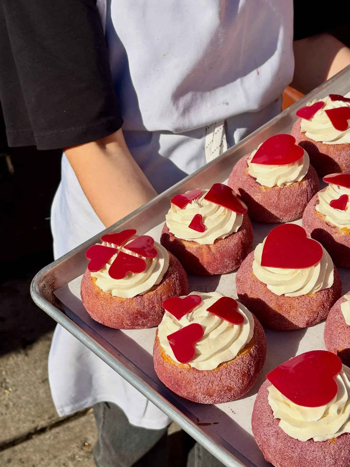 🩷&hearts;️❤️

Milk buns coated in sweet/ tart blackcurrant sugar and filled with blackcurrant jam, blackcurrant cream, and labneh whip! Fruity and tangy in all the right ways. 

Running MONDAY - THURSDAY in Greenpoint, dropping at 10am. 

More speci