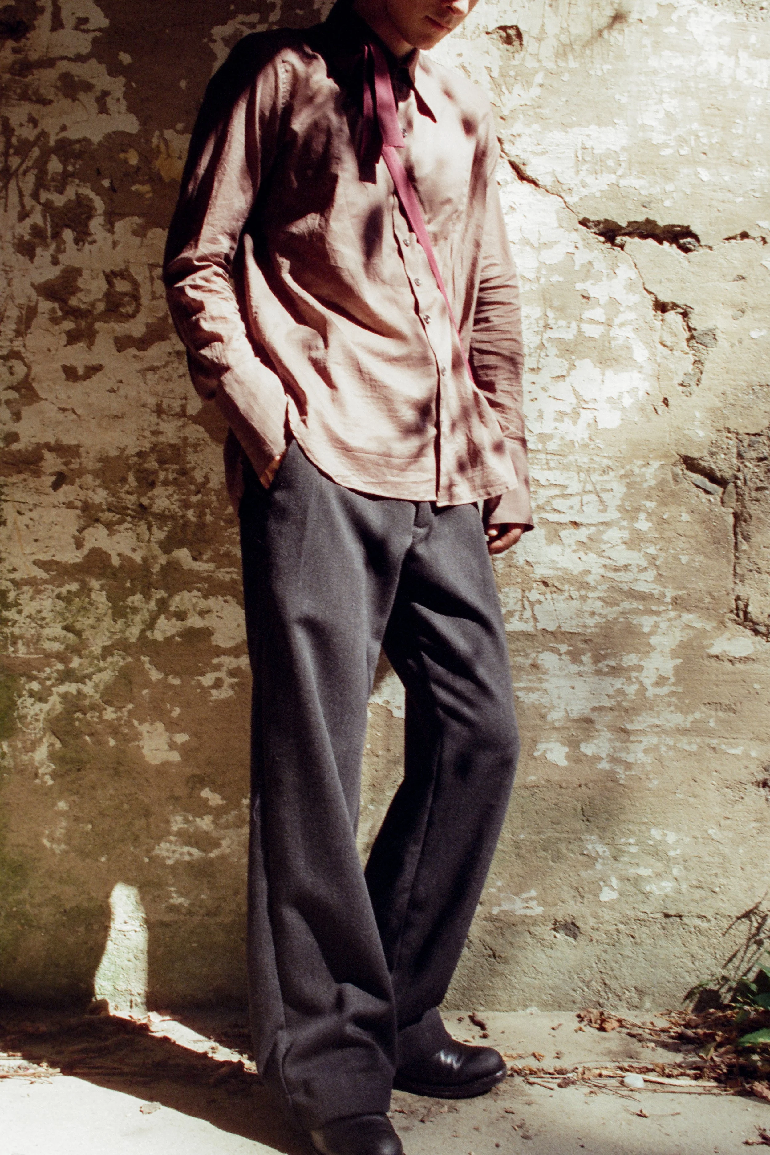 tie-back trouser, wool twill