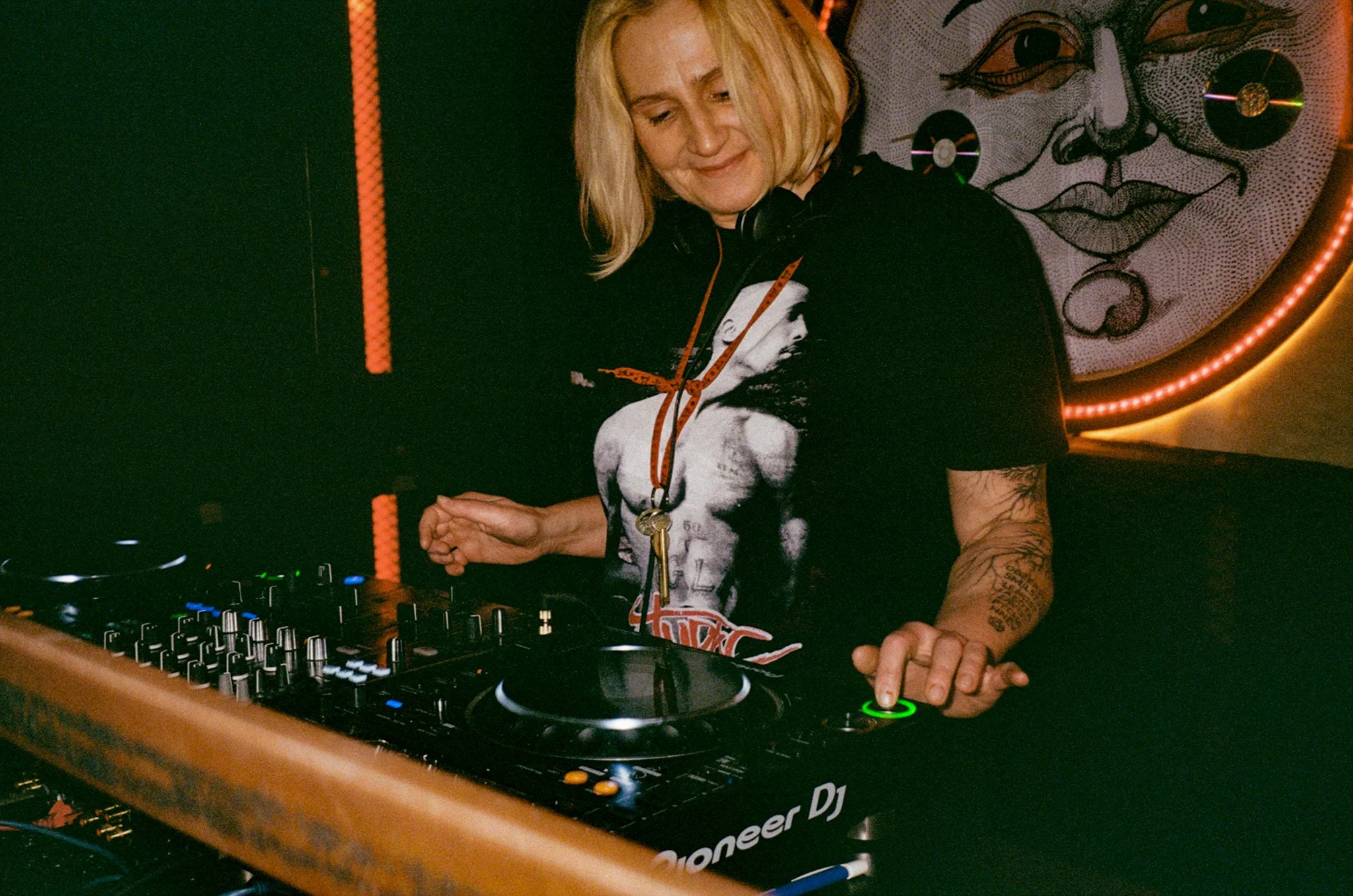 472664_5847_36_36.jpg