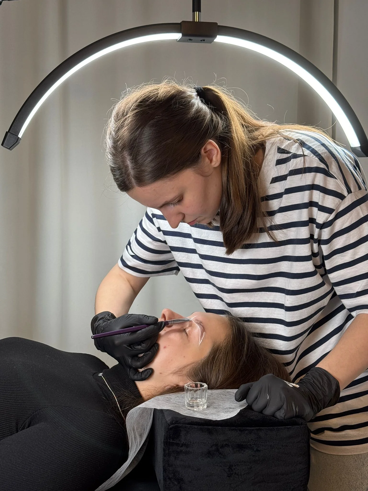 Brow lamination bij Brows & Dresses Antwerpen