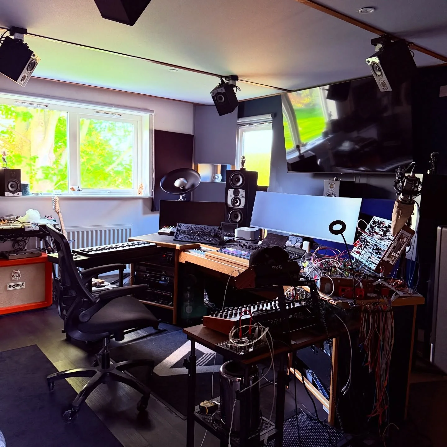 Powered down. 
Time for some admin.
Off to see @st.barbe later 

🎧 - @finnegantui 
Produced by @jaspertrim 
Mixed by @ascheps 
Mastered by @aneek_thapar 

@eveaudio @expressive_e @softubestudios @iconproaudio