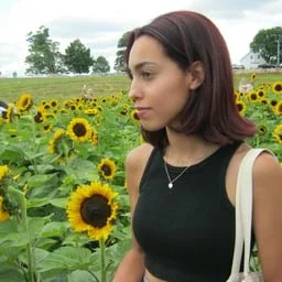 Mia Rodriguez: AI Branding Masterclass