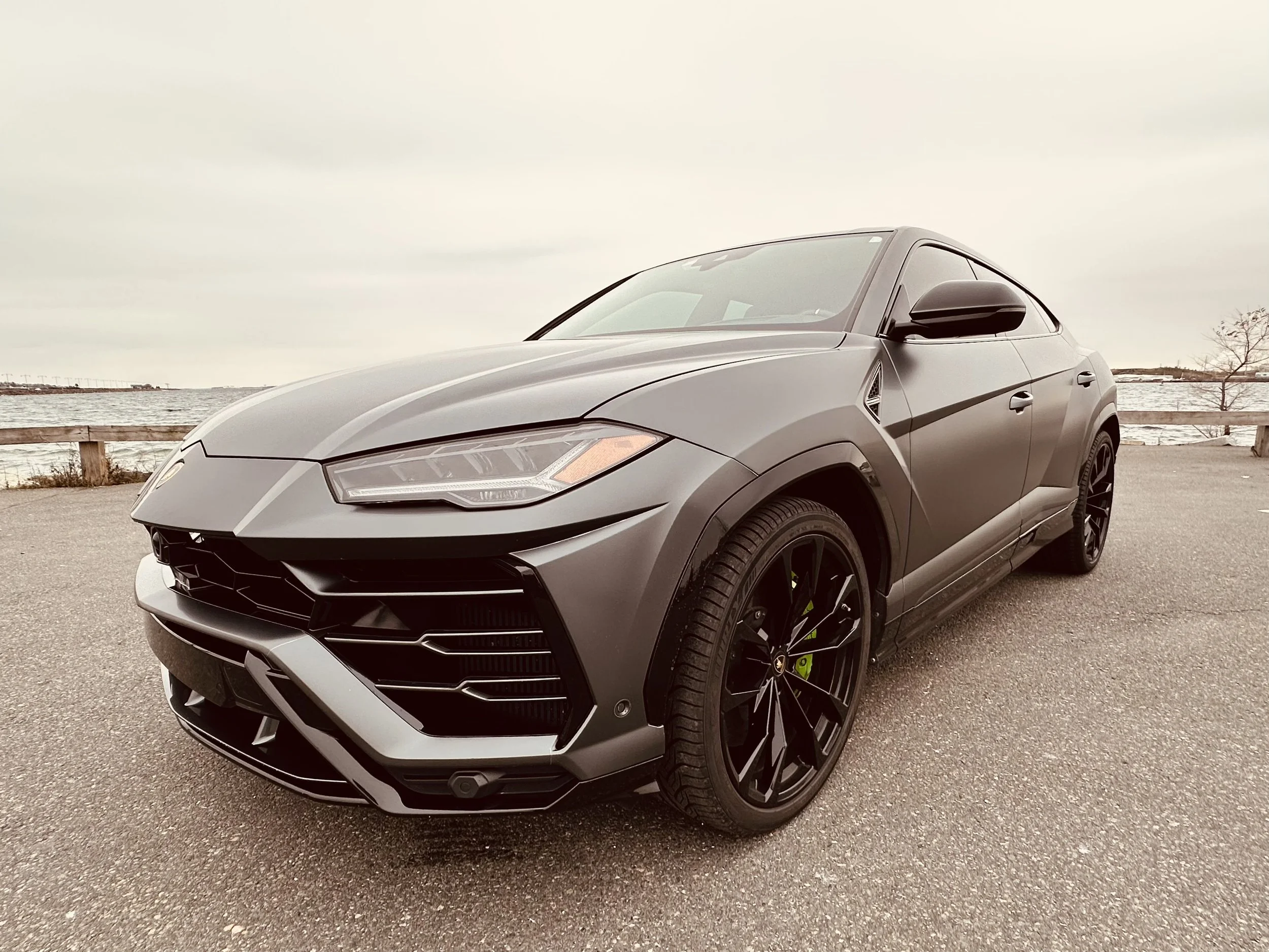 02-Lamborghini-Urus.jpeg