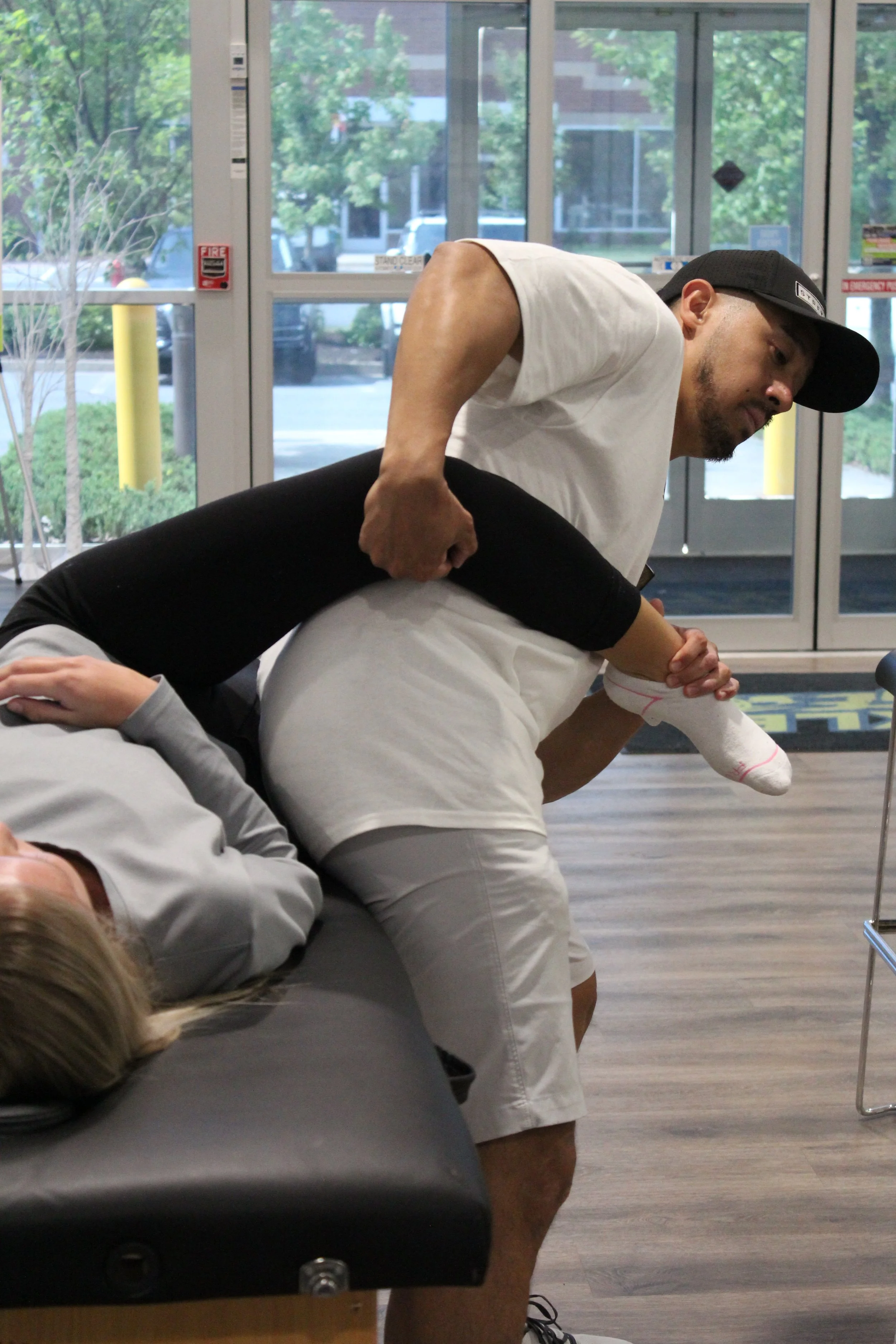 fascia stretch therapy, assisted stretching, mobile stretch therapy