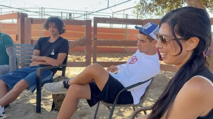 The healing power of music and horses. 🤍

We love you, Midnight. Thank you for all you do.

#powerofpatience #autism #equinetherapy #healingwithhorses #musicandhorses