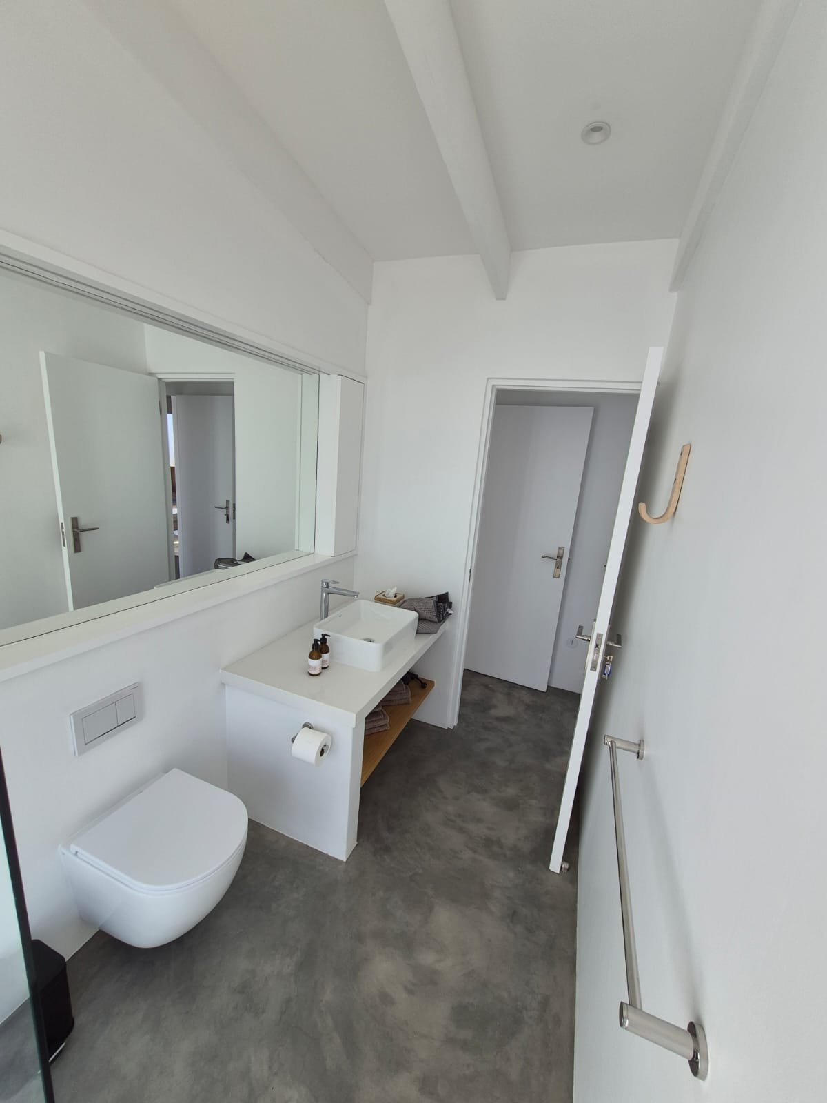 WhatsApp Image 2025-12-16 at 09.48.04 (1).jpeg