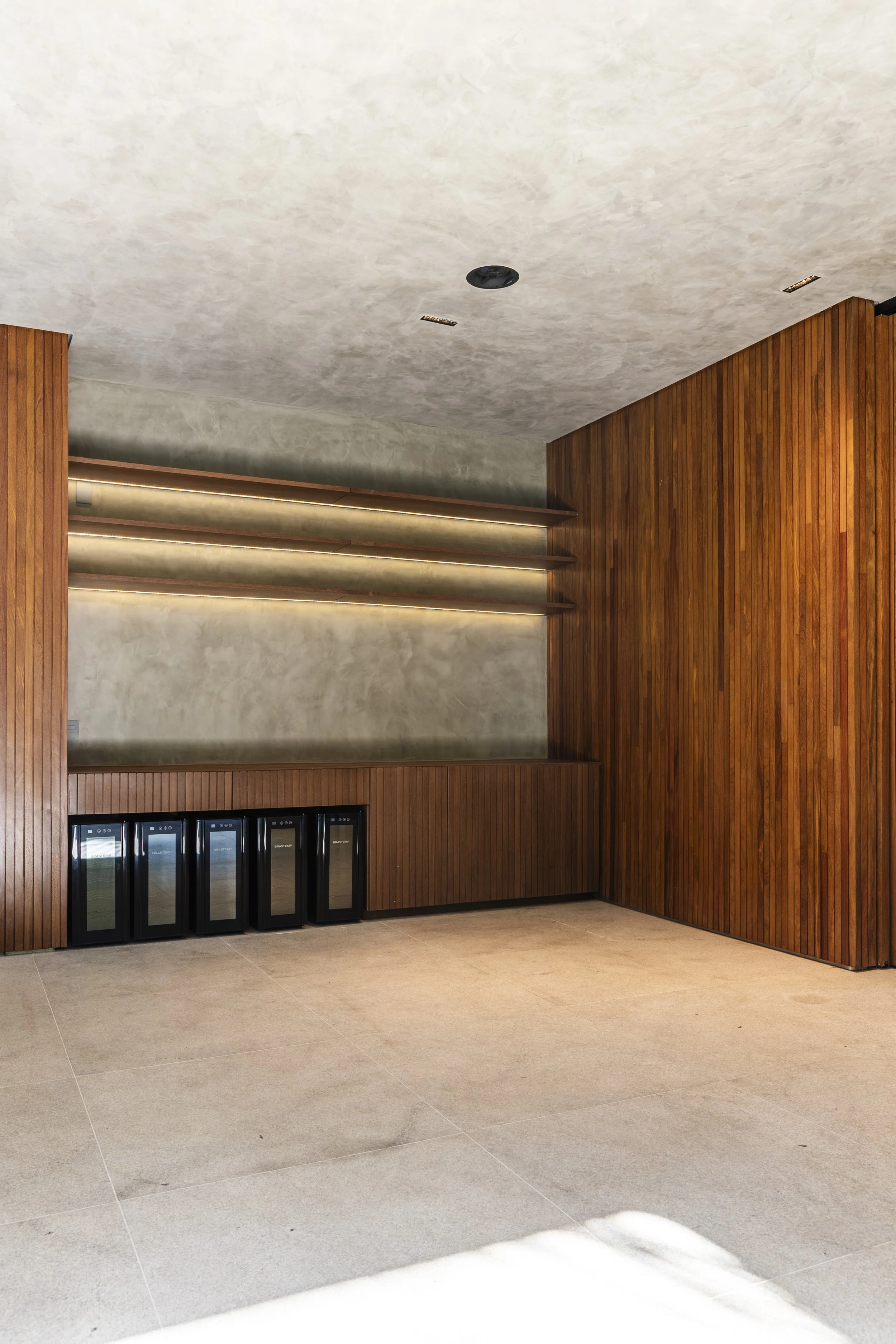 _OLL9390-HDR.jpg