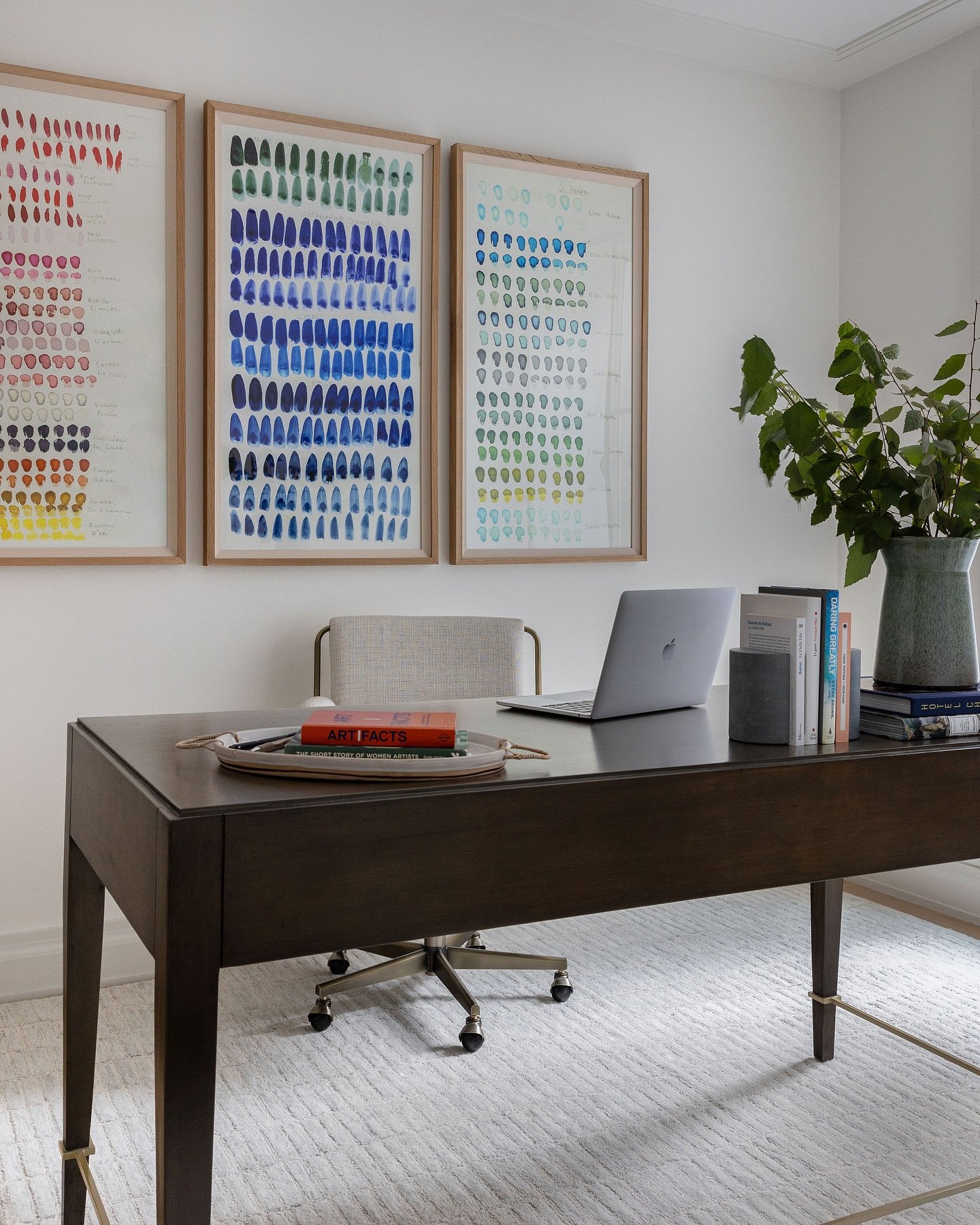 Oh hello, Monday! 

📸 @heather_ison 

#homeoffice #interiordesignclt #interiordesignues #interiors #homedesign #homeinspiration
