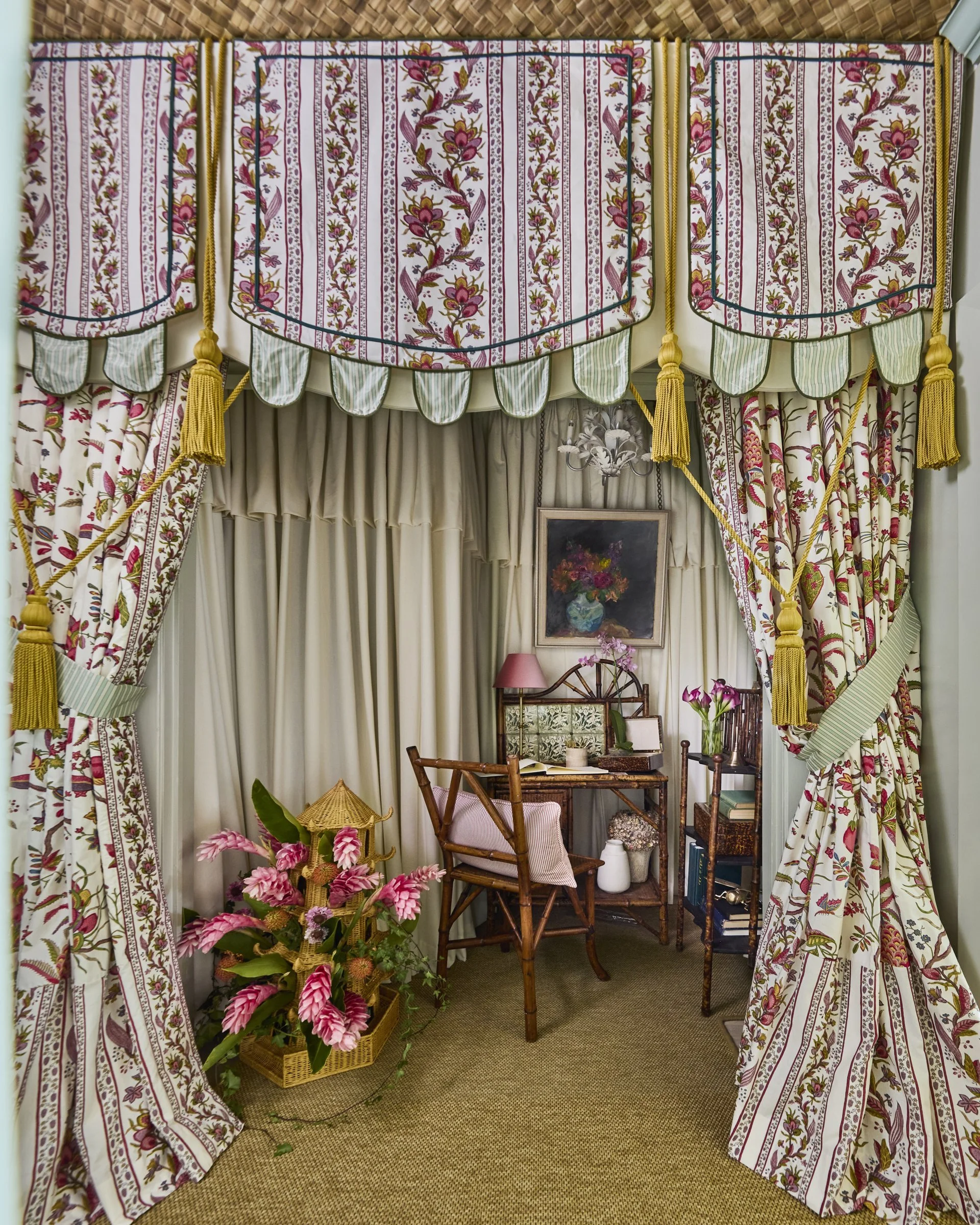 kb-02-desk-nook-valance.jpg