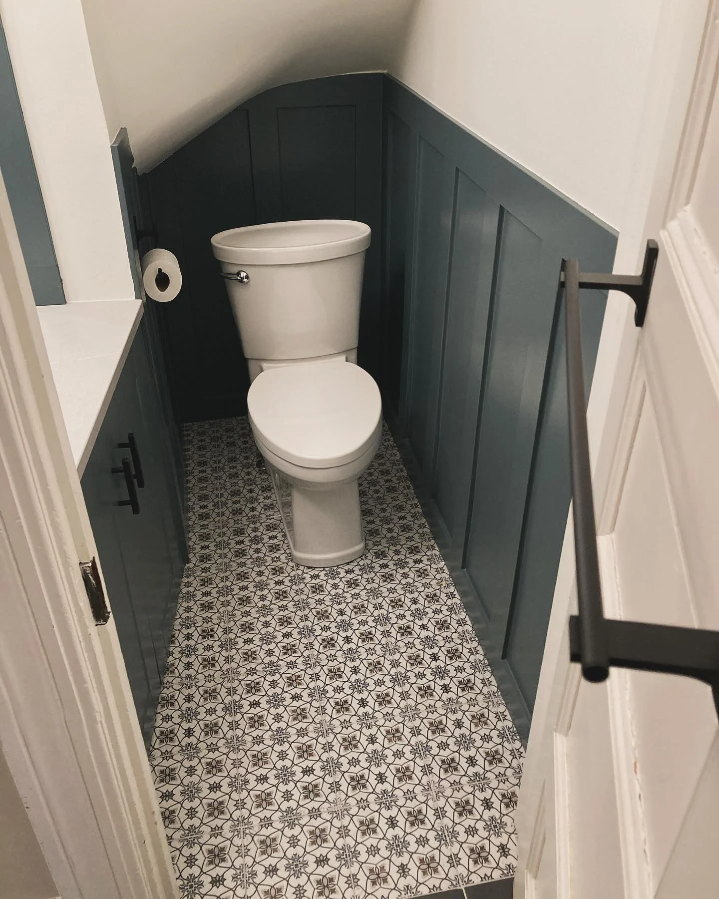 Good Friday. An updated powder room looking so good and finished as well as another fantastic green kitchen coming together!