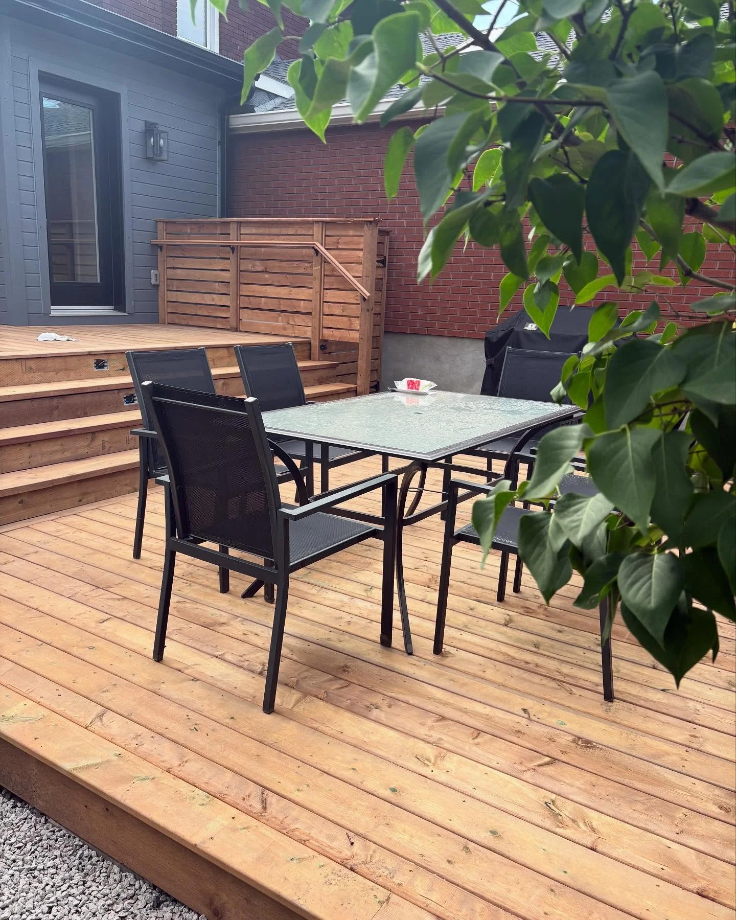 SACHI designed deck is done! Looks great! Heller Phillips Renovations did a beautiful job. Now these wonderful homeowners can enjoy summer al fresco ☀️#decks #ottawadeckdesign #sachi #deckdesign