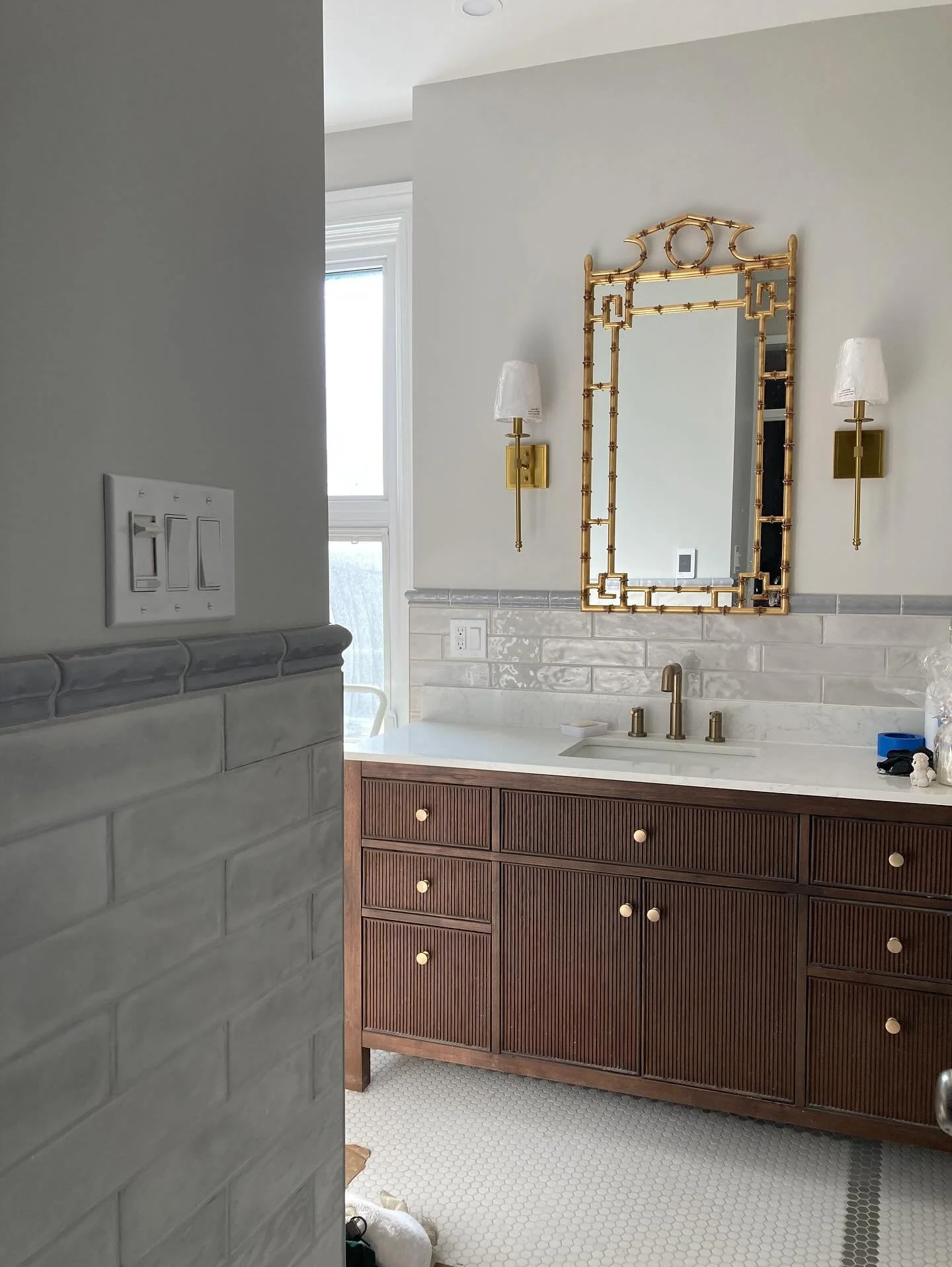 Popping in to say hi at another SACHI design in renovation mode happening in golden triangle, a house with his and her bathrooms, and a kitchen coming together&hellip; love this house! #victorianhome #ottawa #sachi #goldentriangle #ottawarenovations 