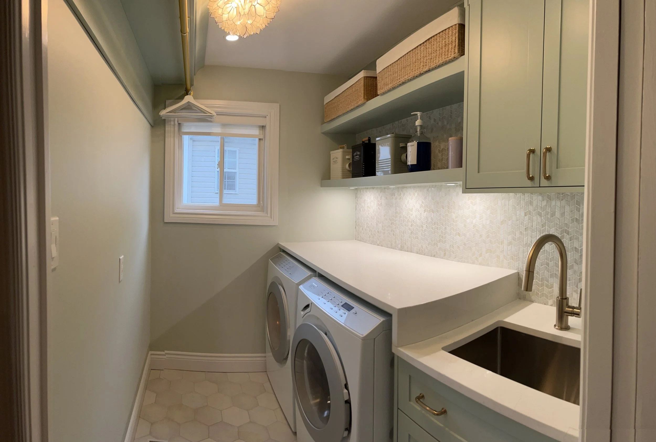 Kanata Laundry Room