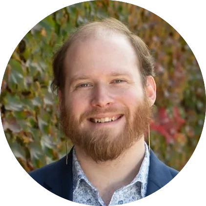 Joni Mathias, Intern
