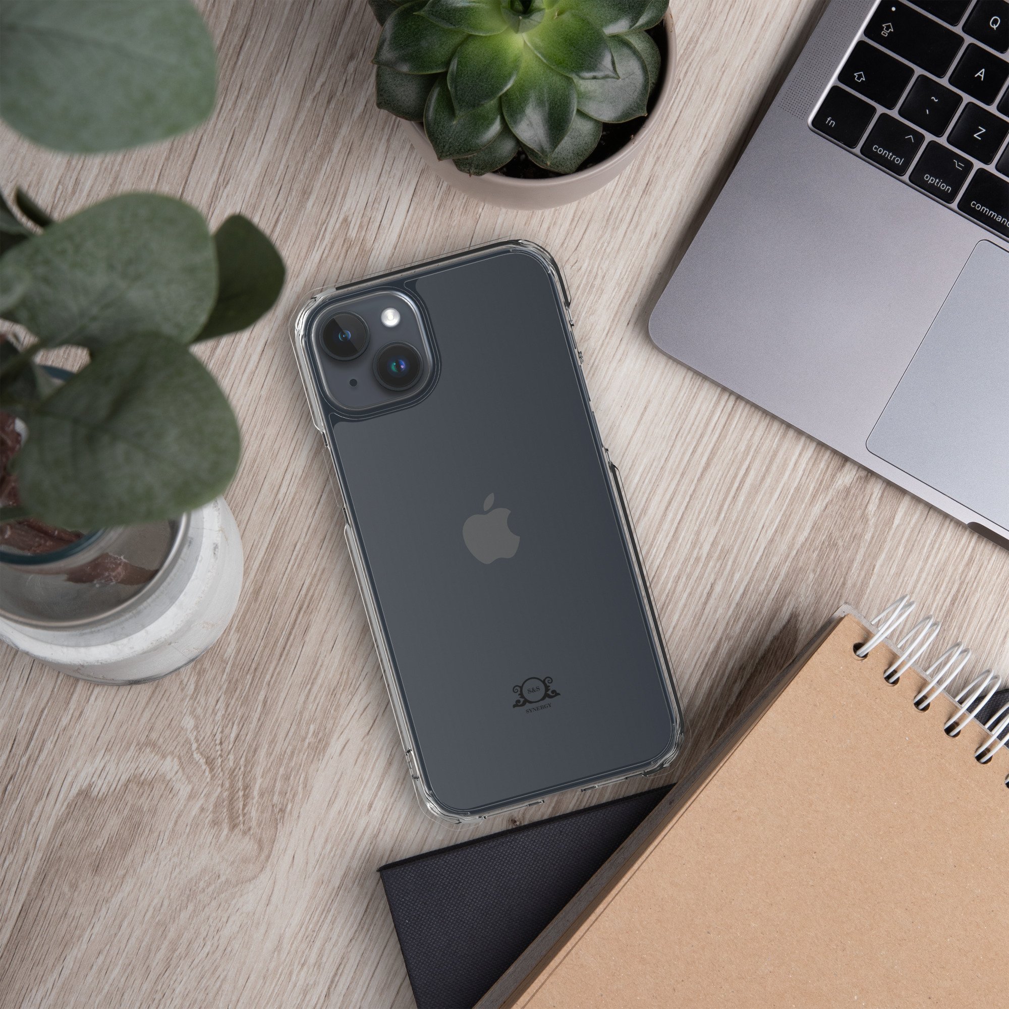 clear-case-for-iphone-iphone-15-plus-lifestyle-4-66aa8d503265b.jpg
