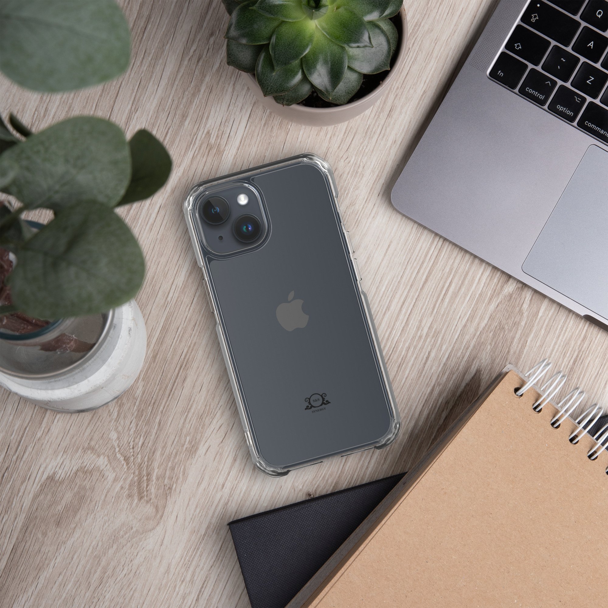 clear-case-for-iphone-iphone-15-lifestyle-4-66aa8d50334e2.jpg