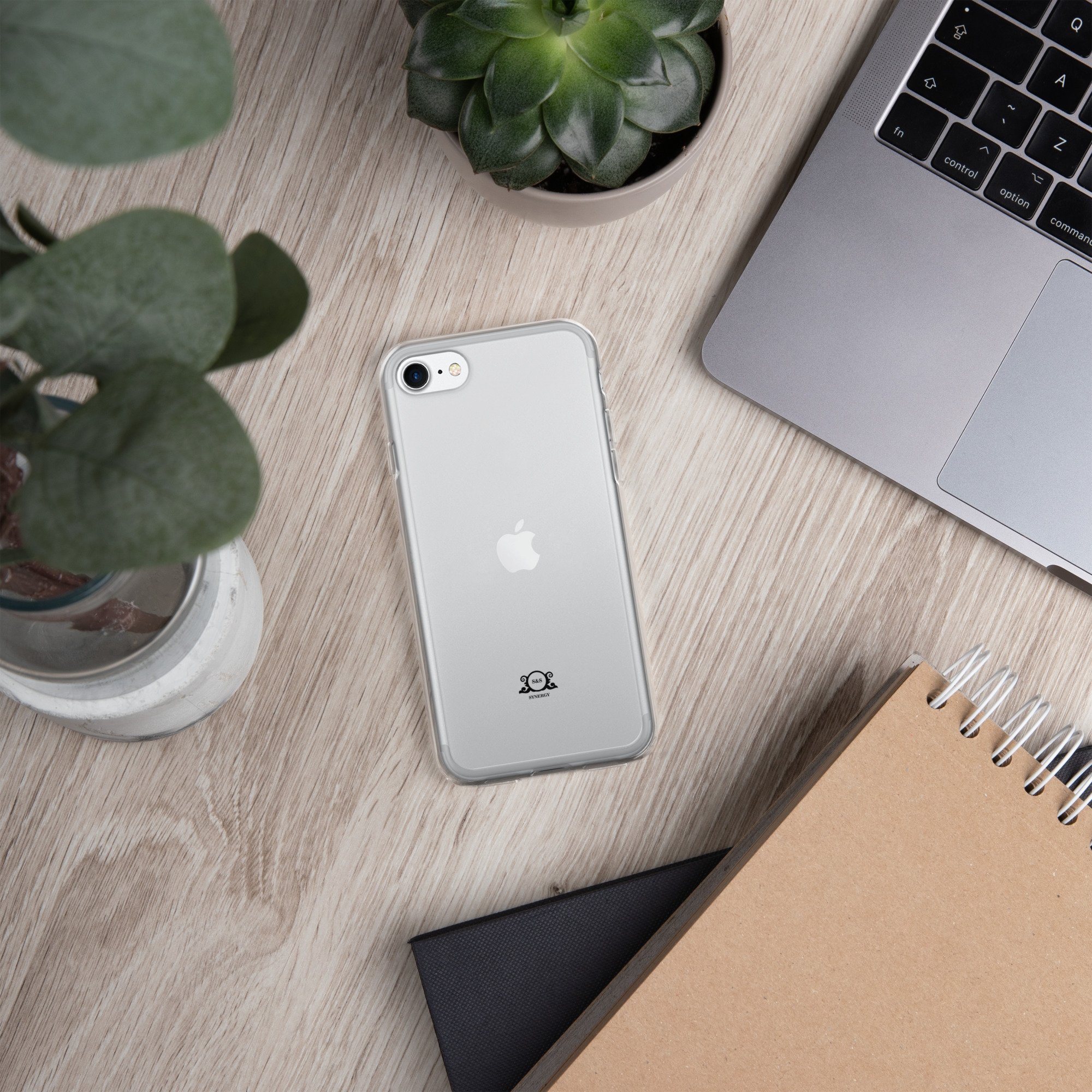 clear-case-for-iphone-iphone-se-lifestyle-4-66aa8d5033df6.jpg