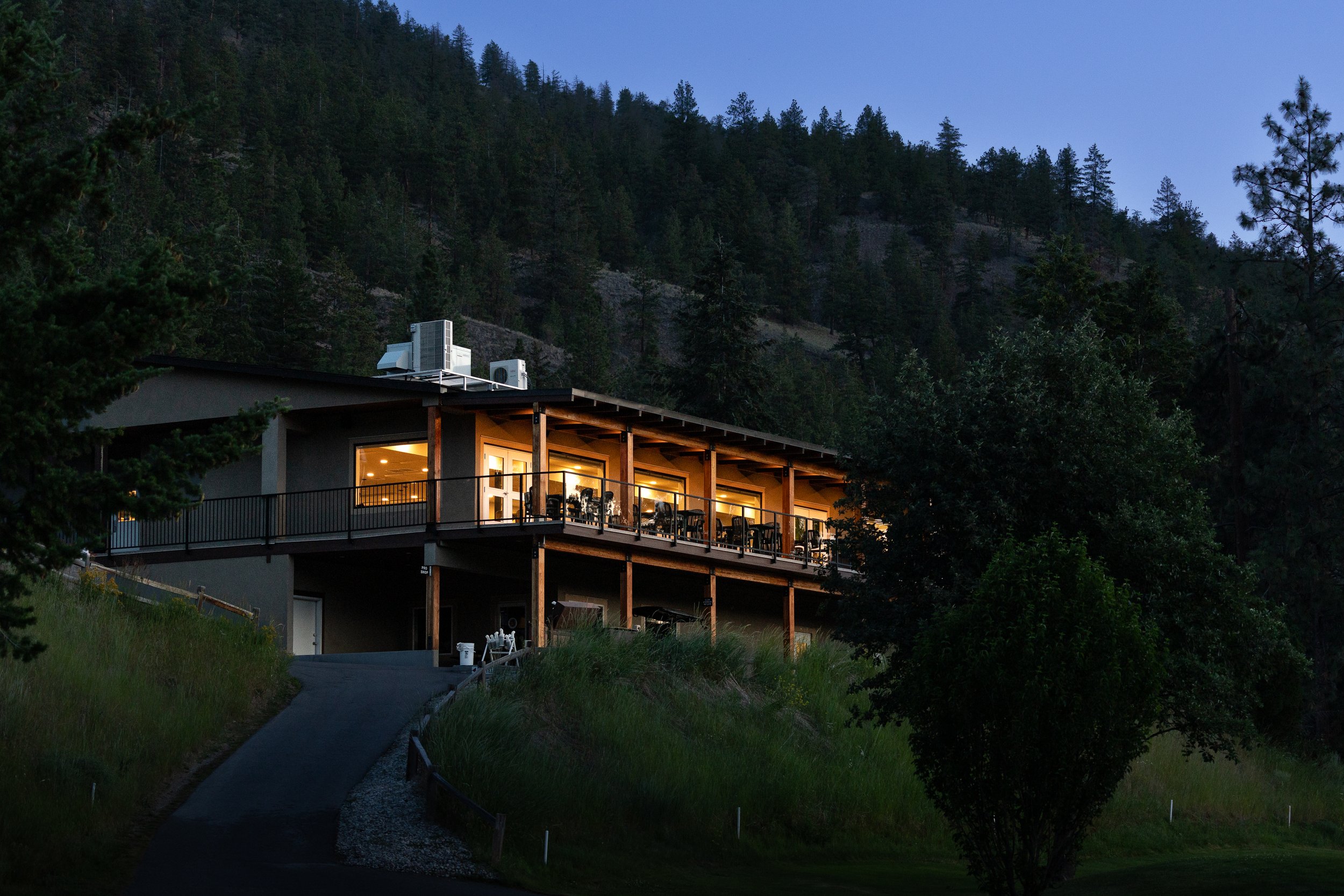 Summerland_Ground_04.jpg