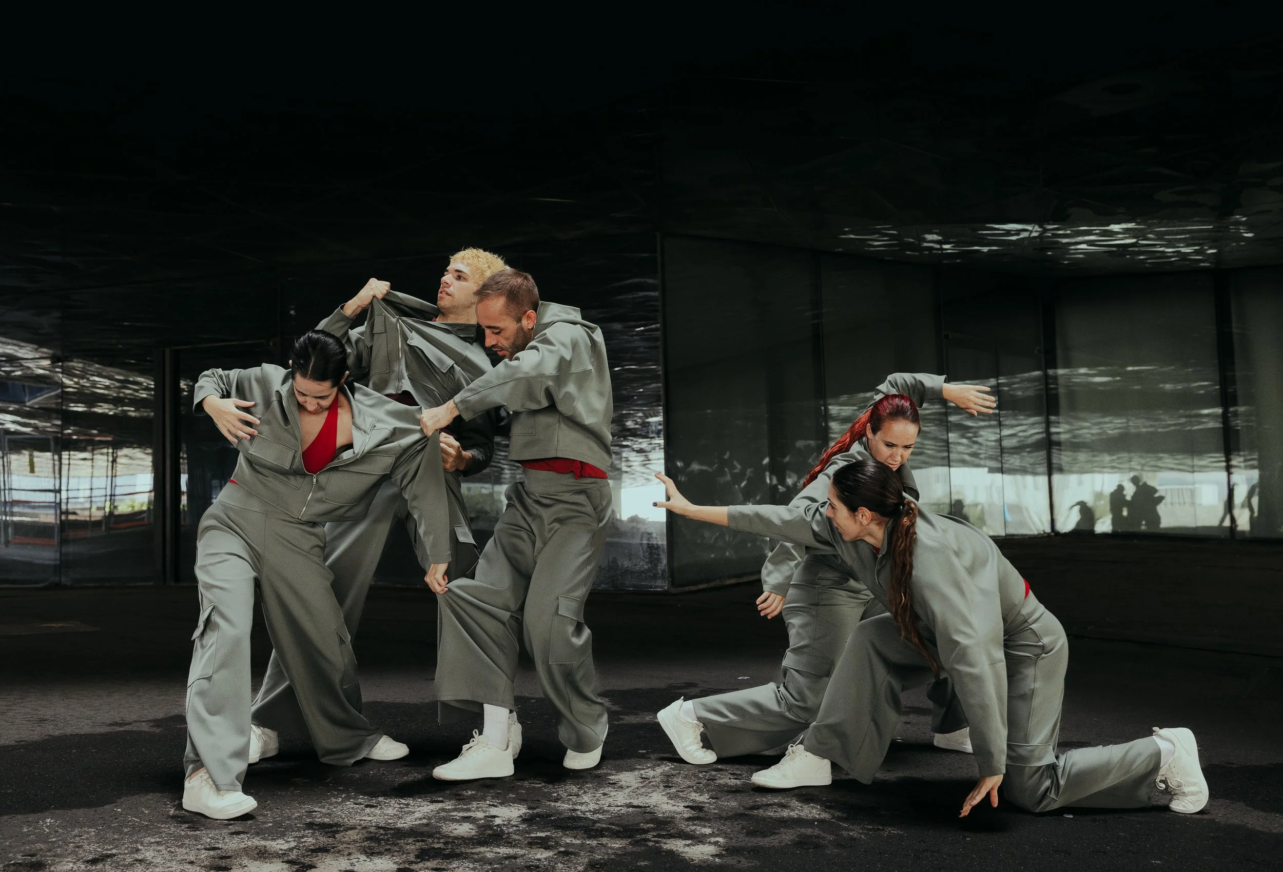 Kernel Dance Theatre - Out of line 01.jpg