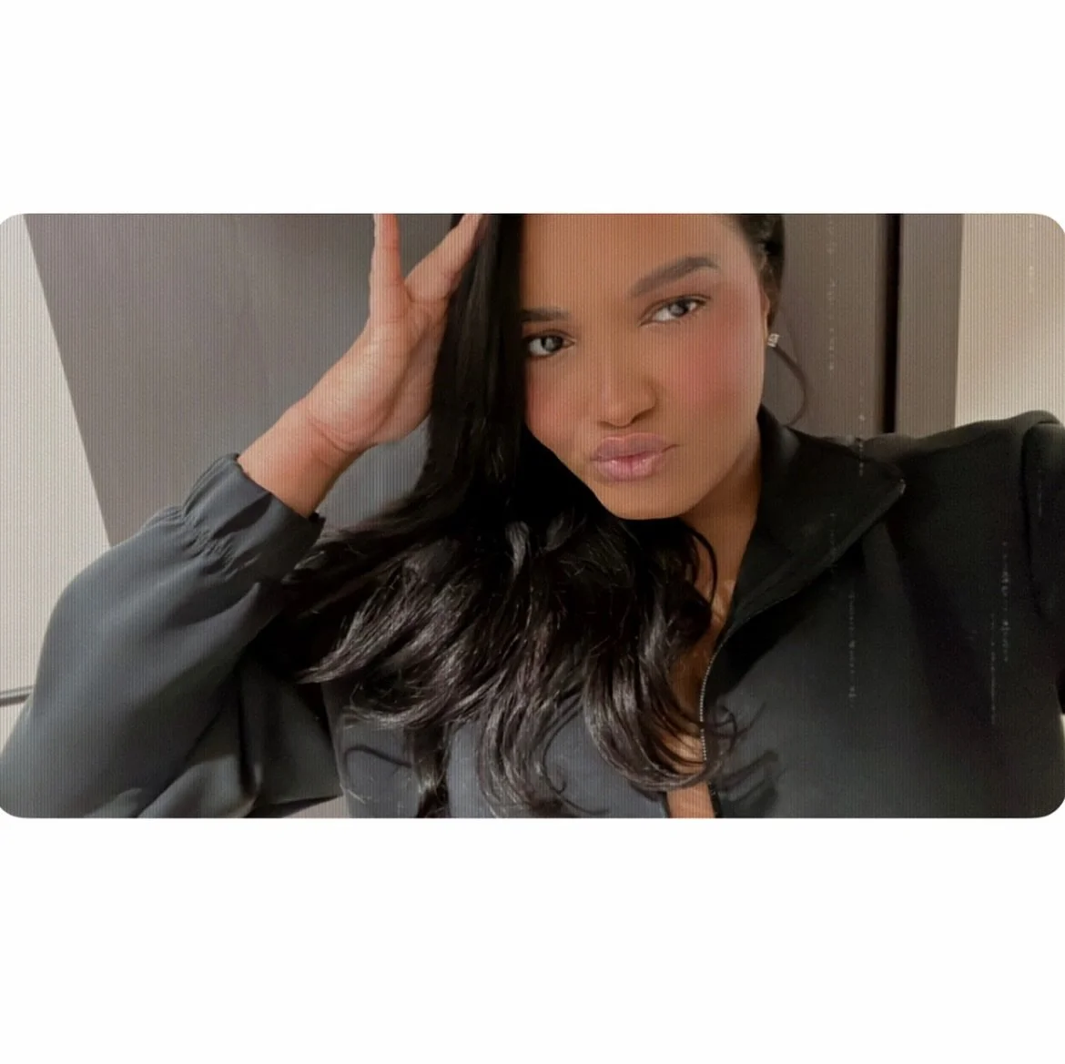spring flicks 📹: still working, relaxing, sharing former Insecure's Executive Producer interview with me, surprises, Sinners (omg, the most ICONIC movie), training💪🏽 and living this beautiful life 🫶🏽 (doing everything I said I would be doing eve