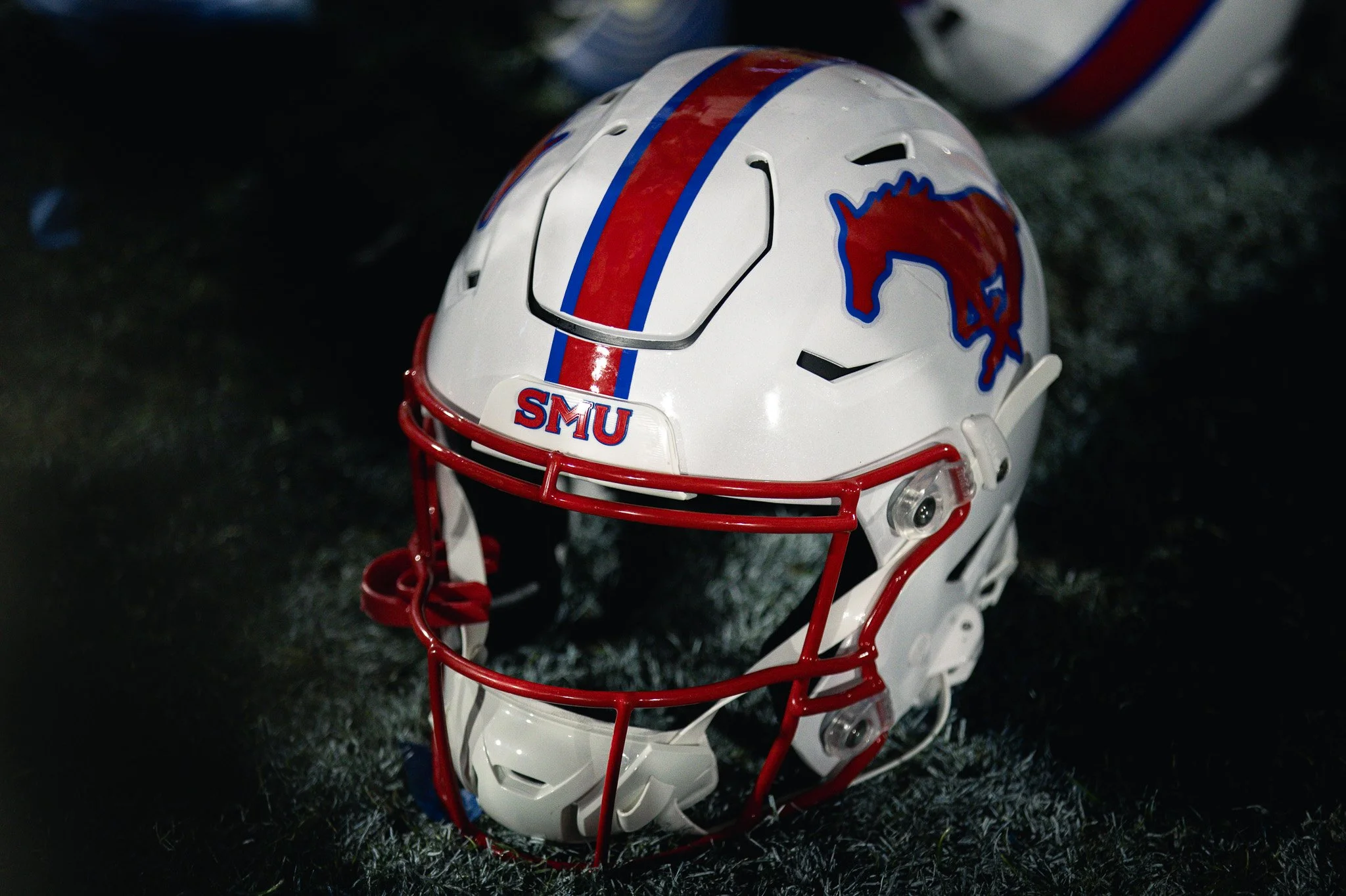 smu helmetttttt.jpg