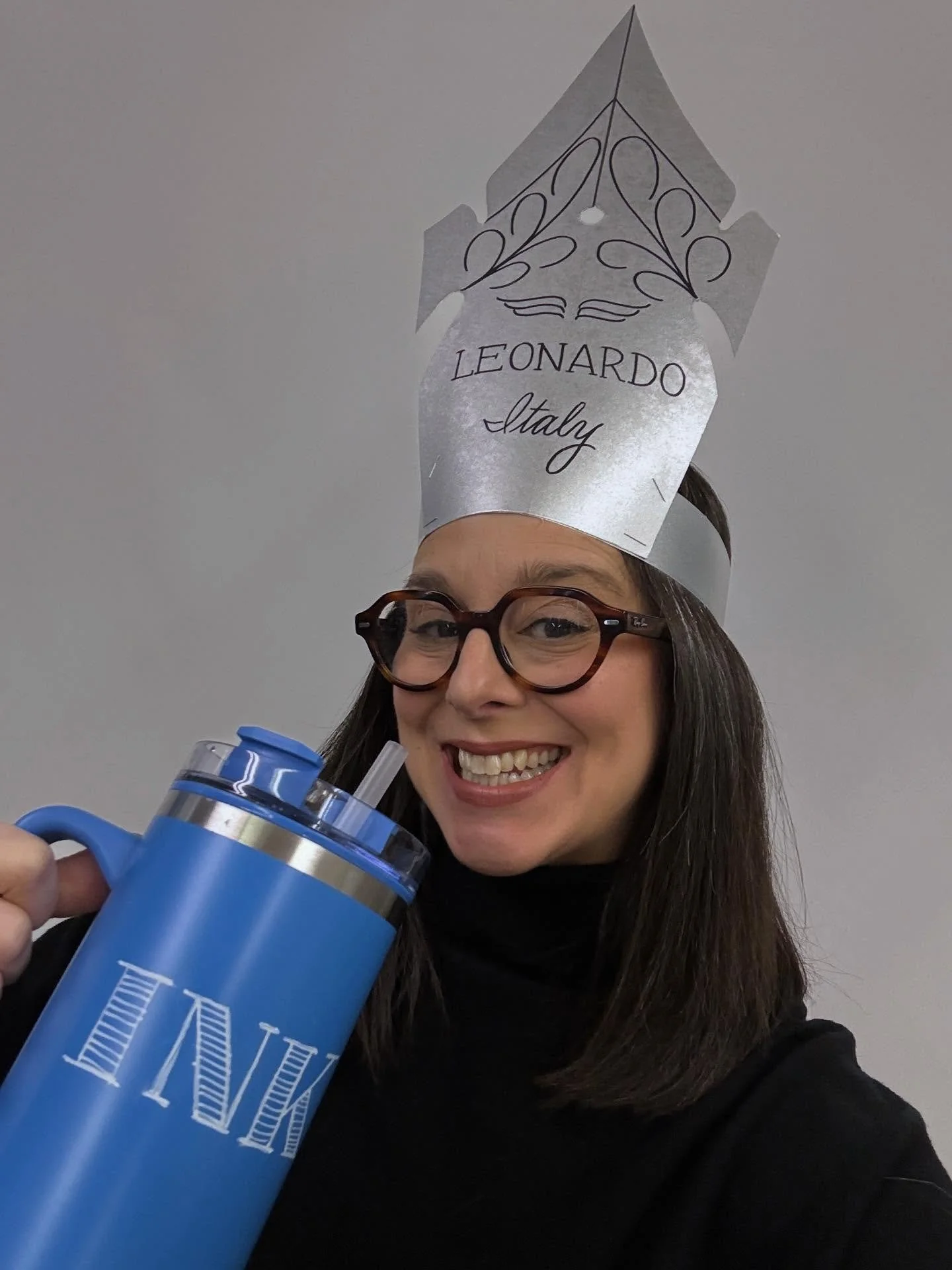 Happy Halloween!🎃 Today I dressed up as my favorite fountain pen, a @leonardo_pens Momento Zero with an amazing flex nib by @stylosuite that I bought a few years ago at the Ohio Pen Show! My students think I&rsquo;m a weirdo but I&rsquo;m loving the