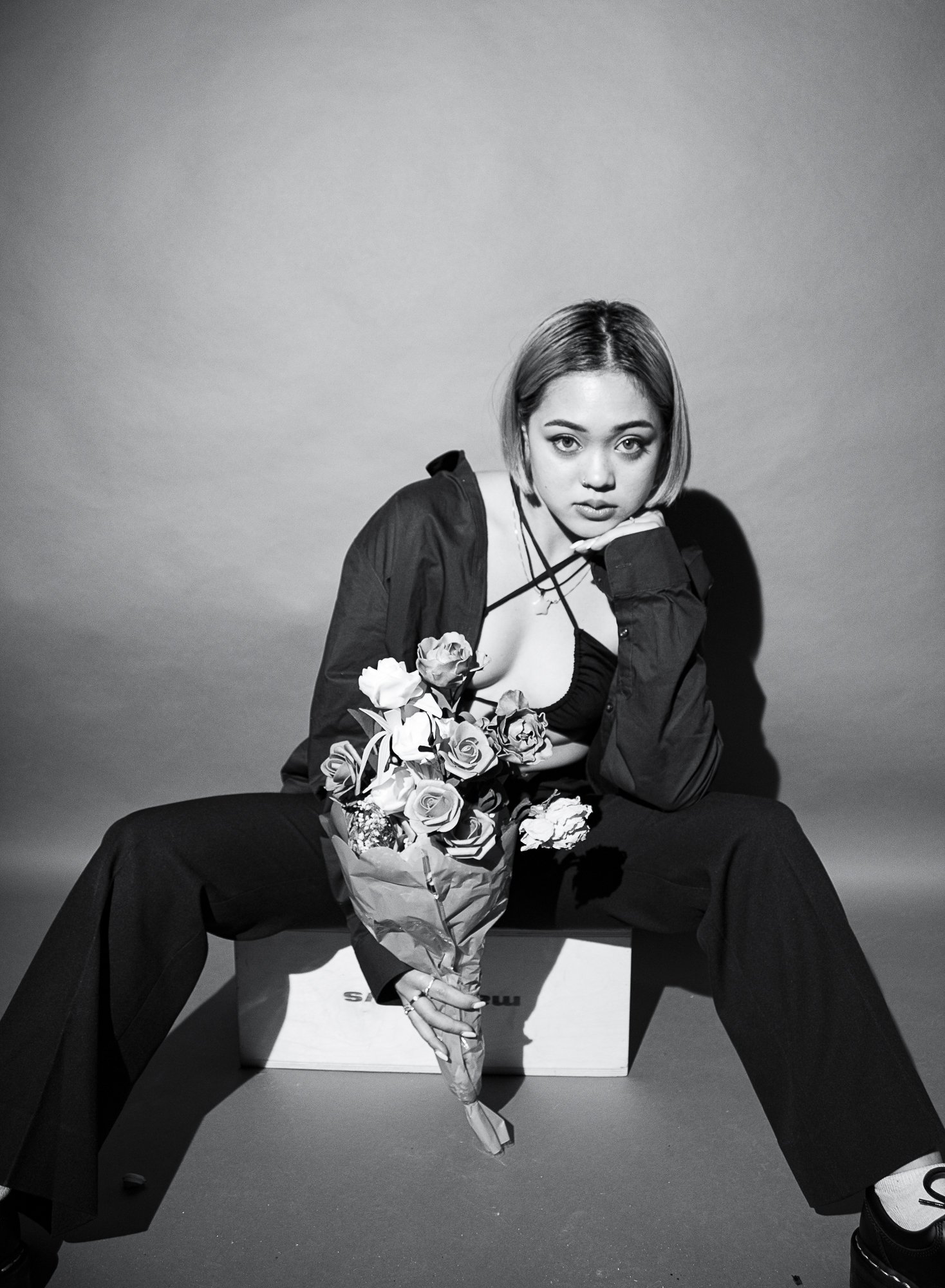 giving flowers-18.jpg