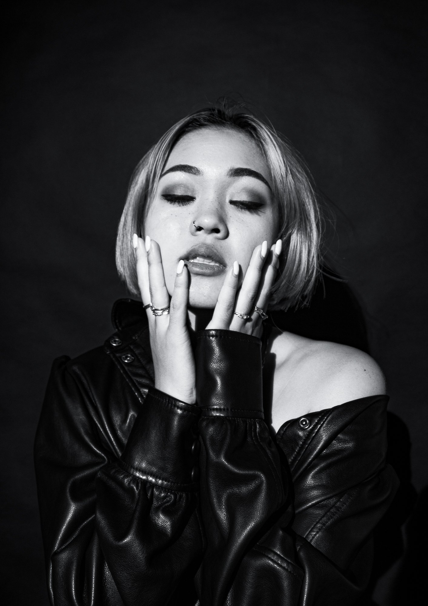 giving flowers-11.jpg