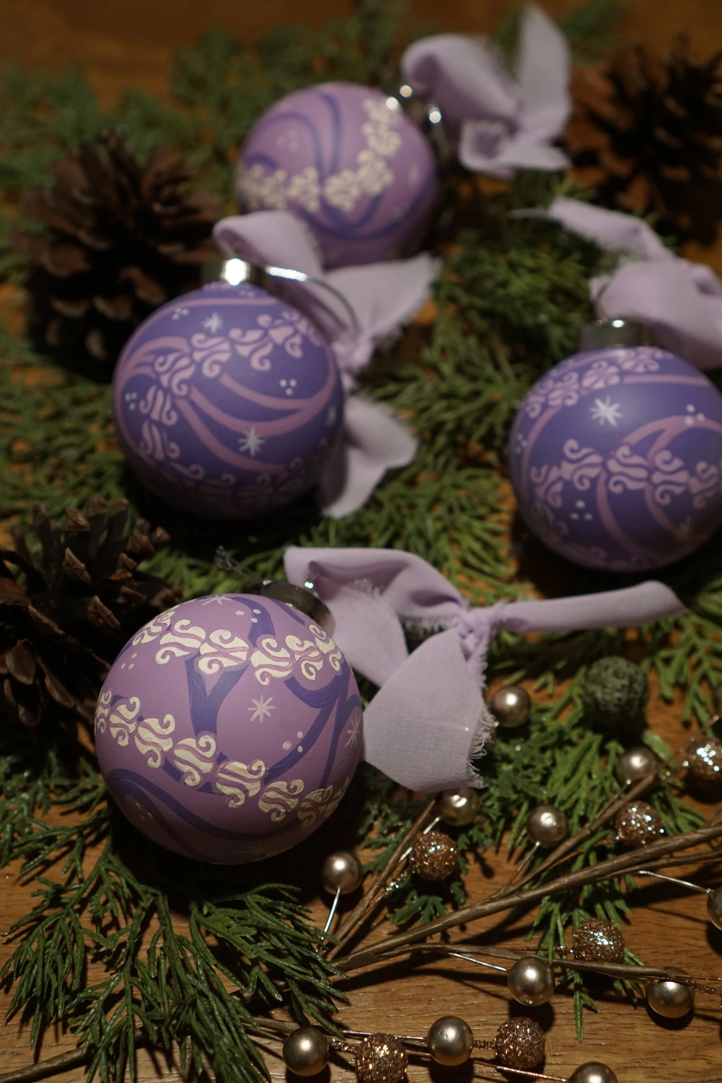 Crown - Set of 4 Ornaments