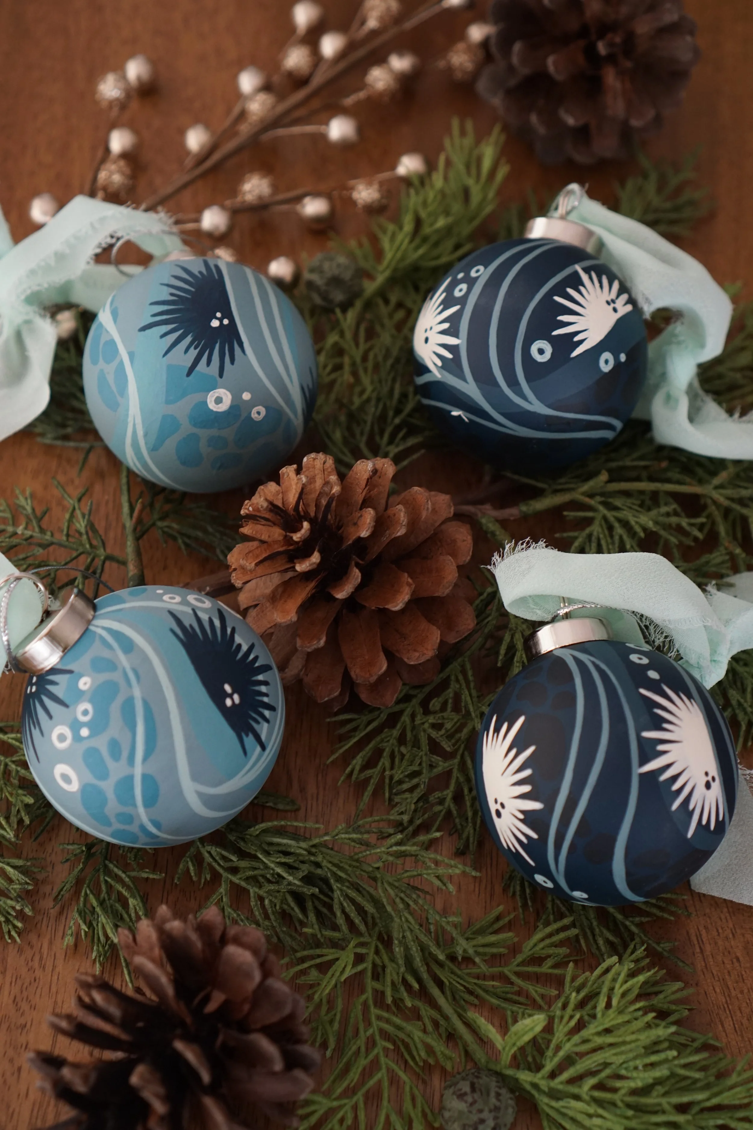 Wana - Set of 4 Ornaments