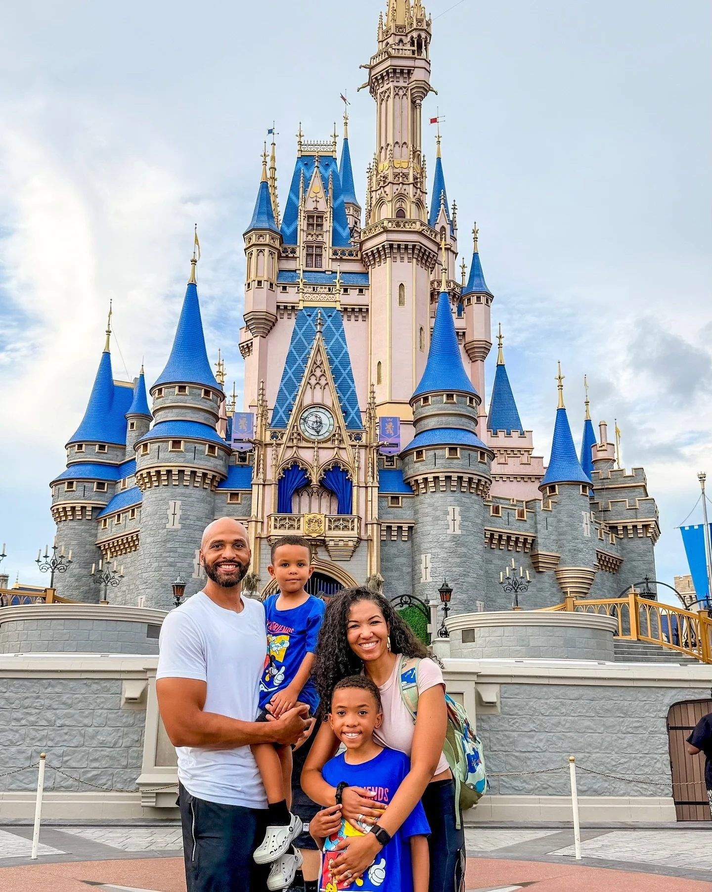 And that&rsquo;s a wrap! 🎬 Our first Family Business Trip! We booked a shoot with Disney!!!!! 

I lost count of how many times we&rsquo;ve auditioned for Disney but we got our first! And we have a good feeling it won&rsquo;t be our last 🙏🏽 We had 