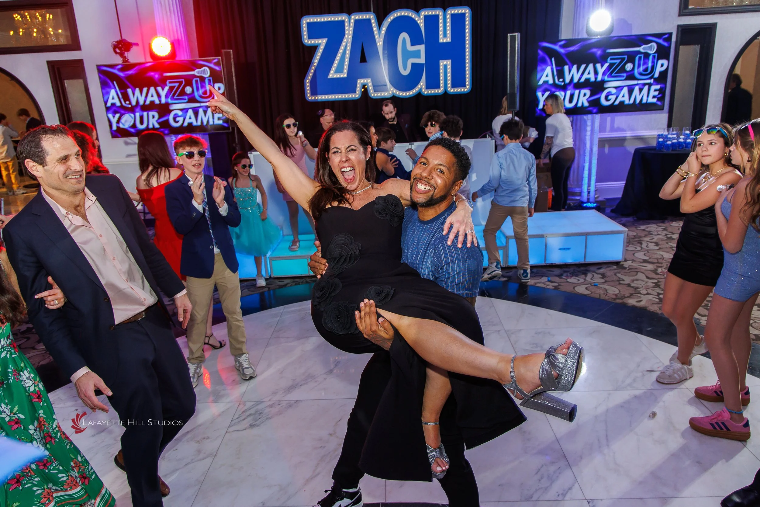 Ufberg Decor and Hot Hot Hot HL0083.JPG