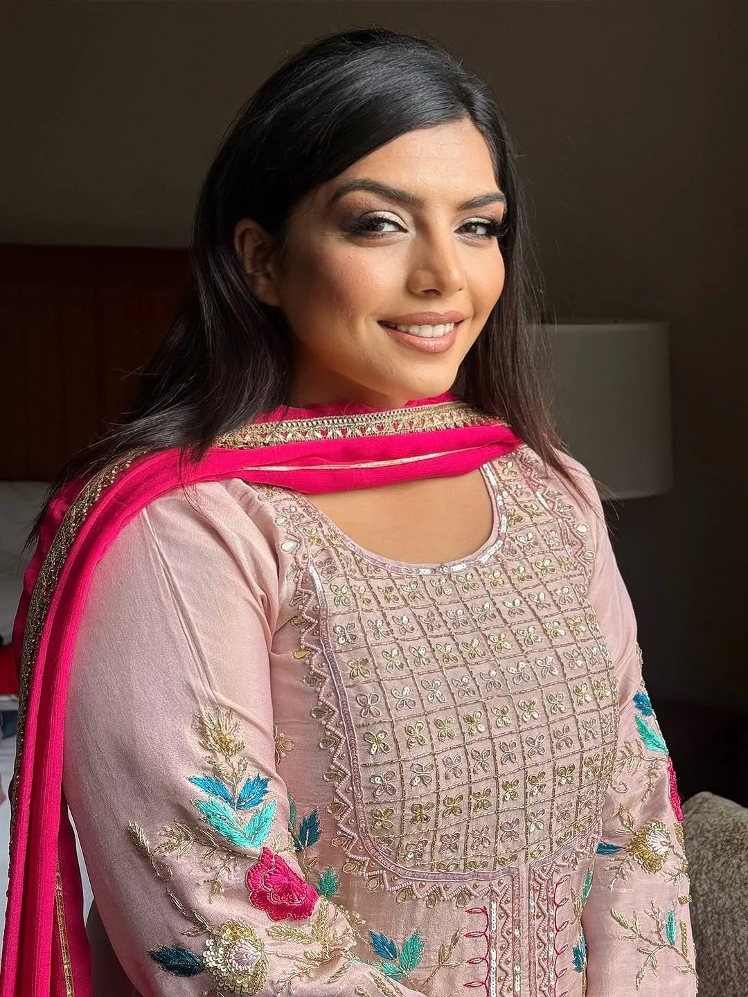 Rupinder Handa / Tour 2025 / Makeup & Hairstyle