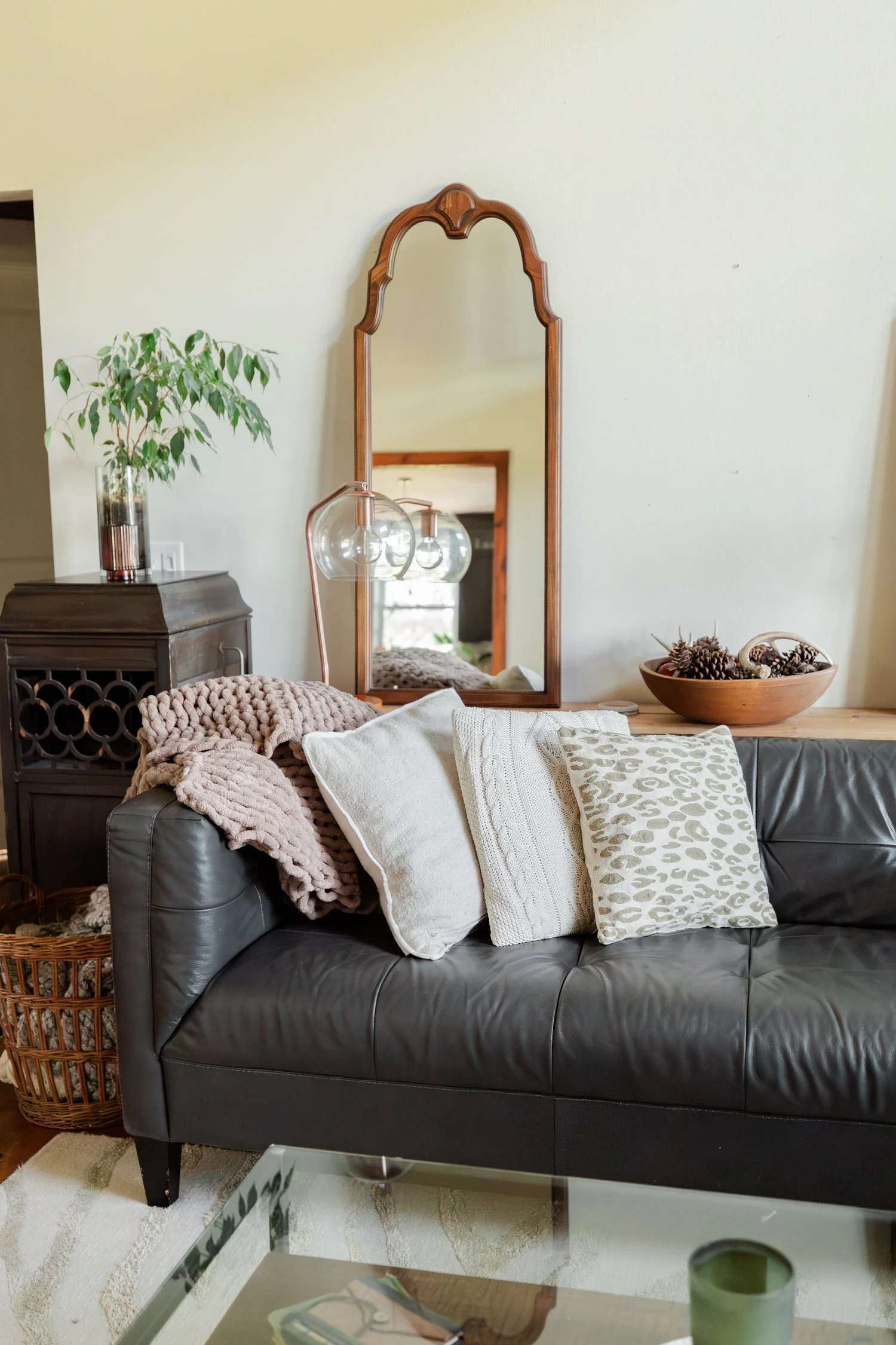 Cozy bedroom ideas for quieter nights at home