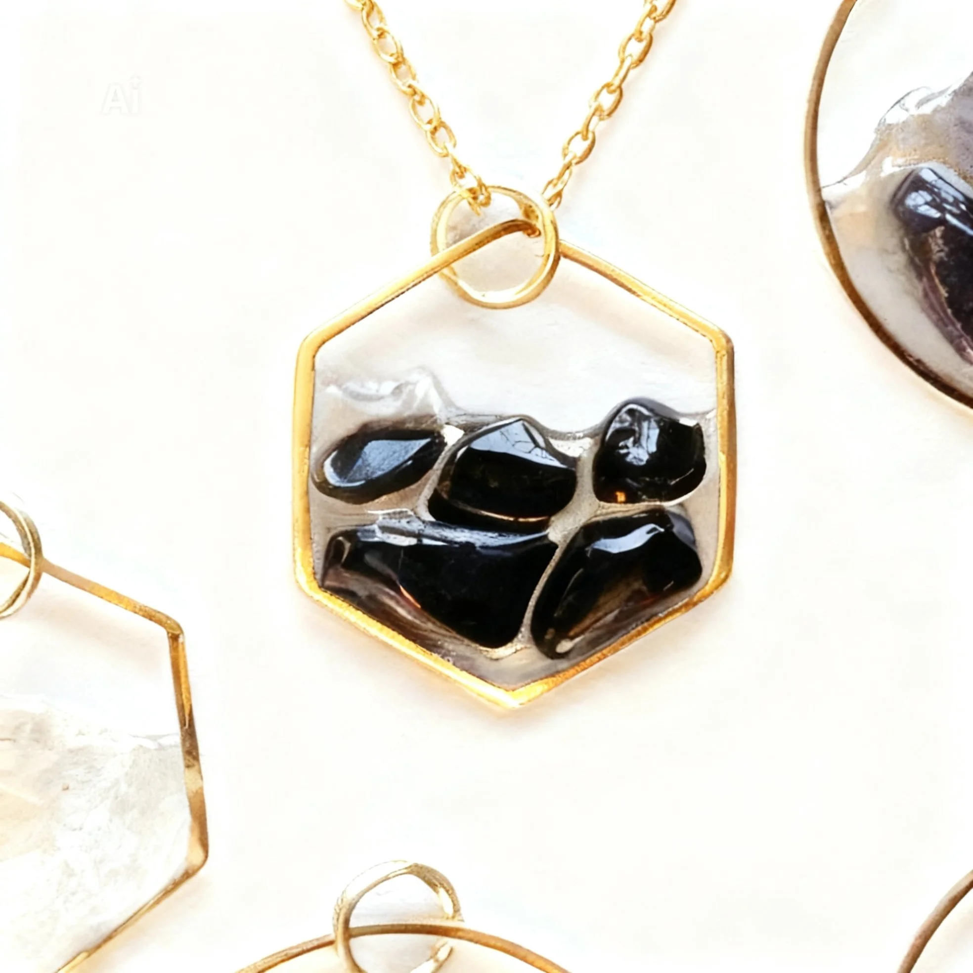 gold-obsidian_chain.jpg